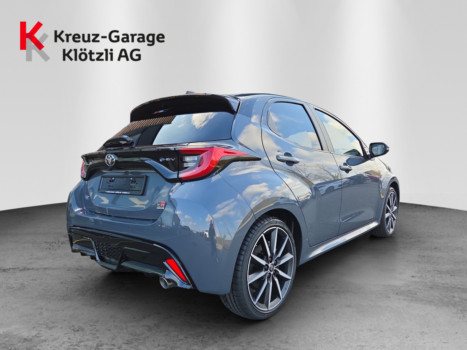 TOYOTA Yaris 1.5 GR Sport e-CVT-image-2