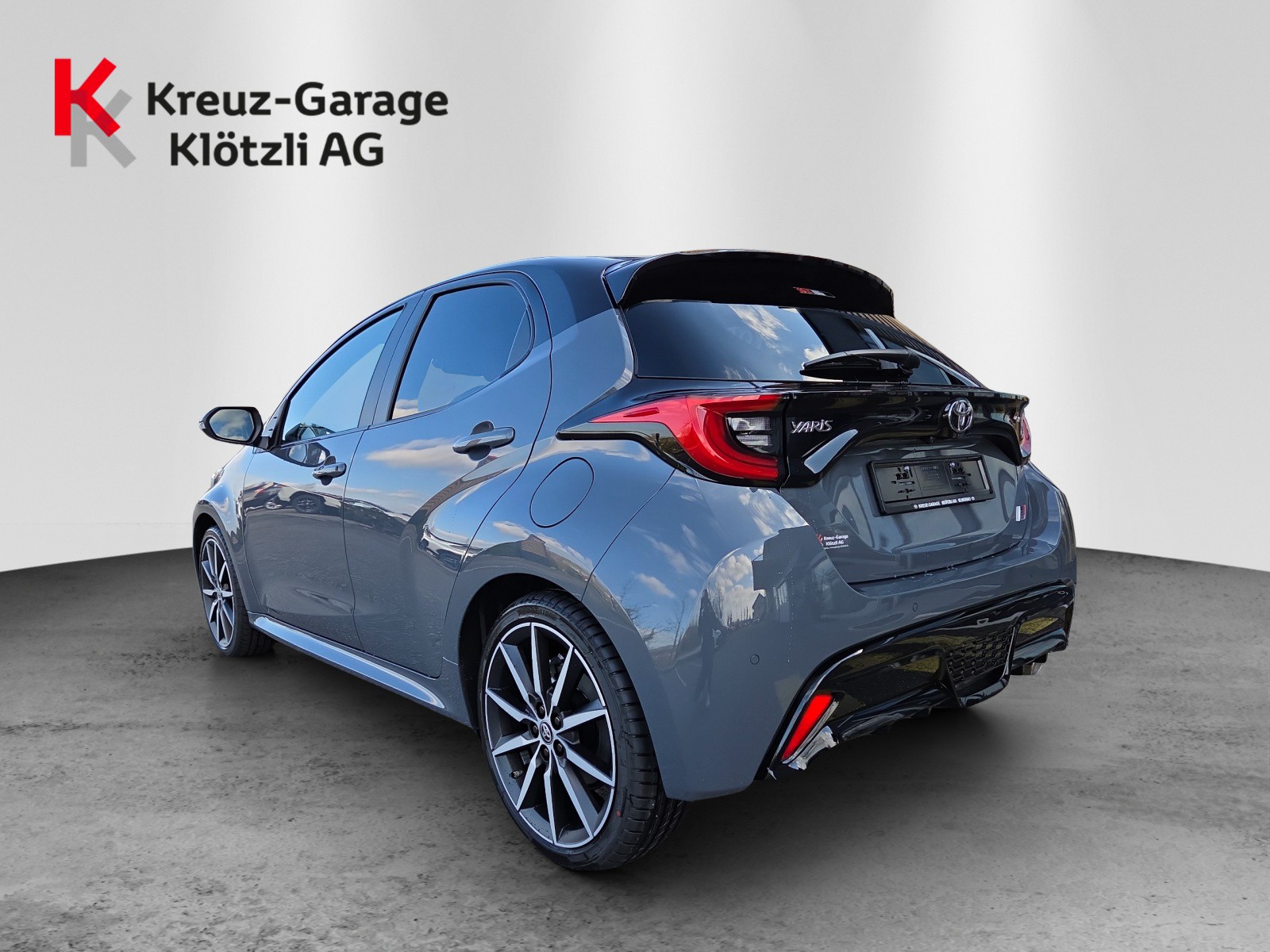 TOYOTA Yaris 1.5 GR Sport e-CVT-image-4