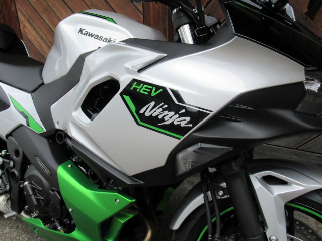 KAWASAKI Ninja 7 Hybrid-image-9