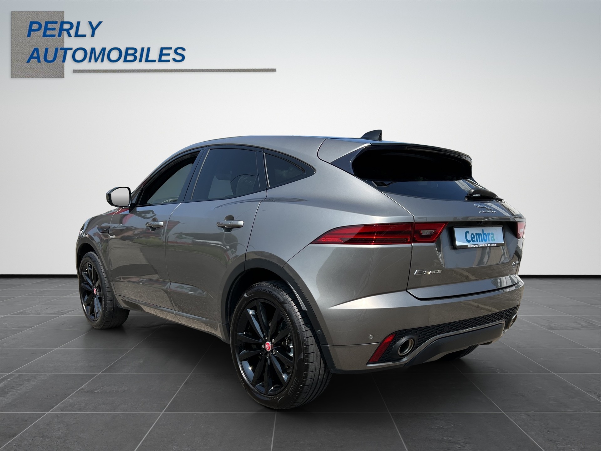 JAGUAR E-Pace P250 R-Dyn. SE AWD-showroom-element-3