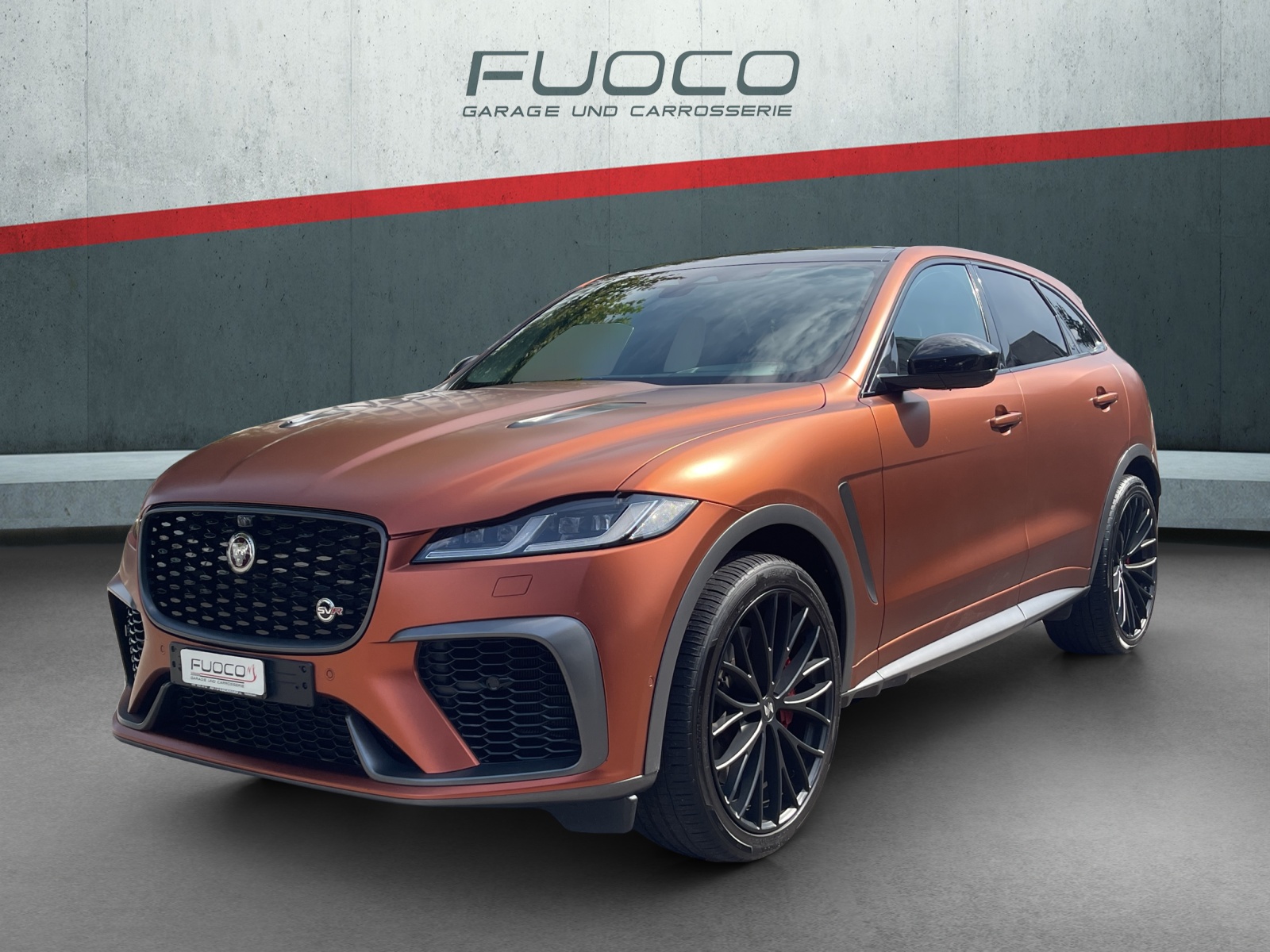 JAGUAR F-Pace 5.0 V8 SVR AWD Automatik-image-6
