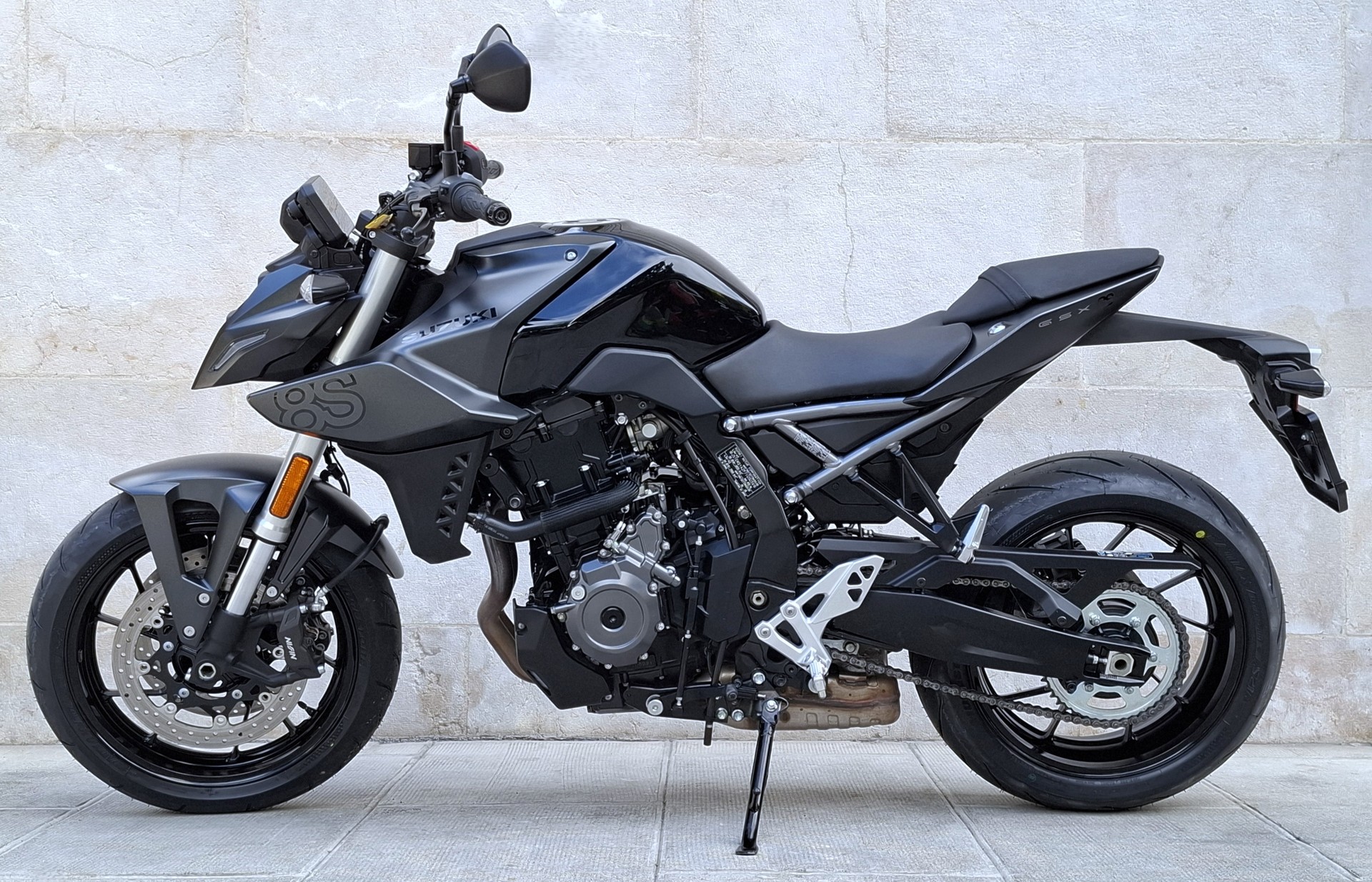 SUZUKI GSX 8 S (35kW)-image-2