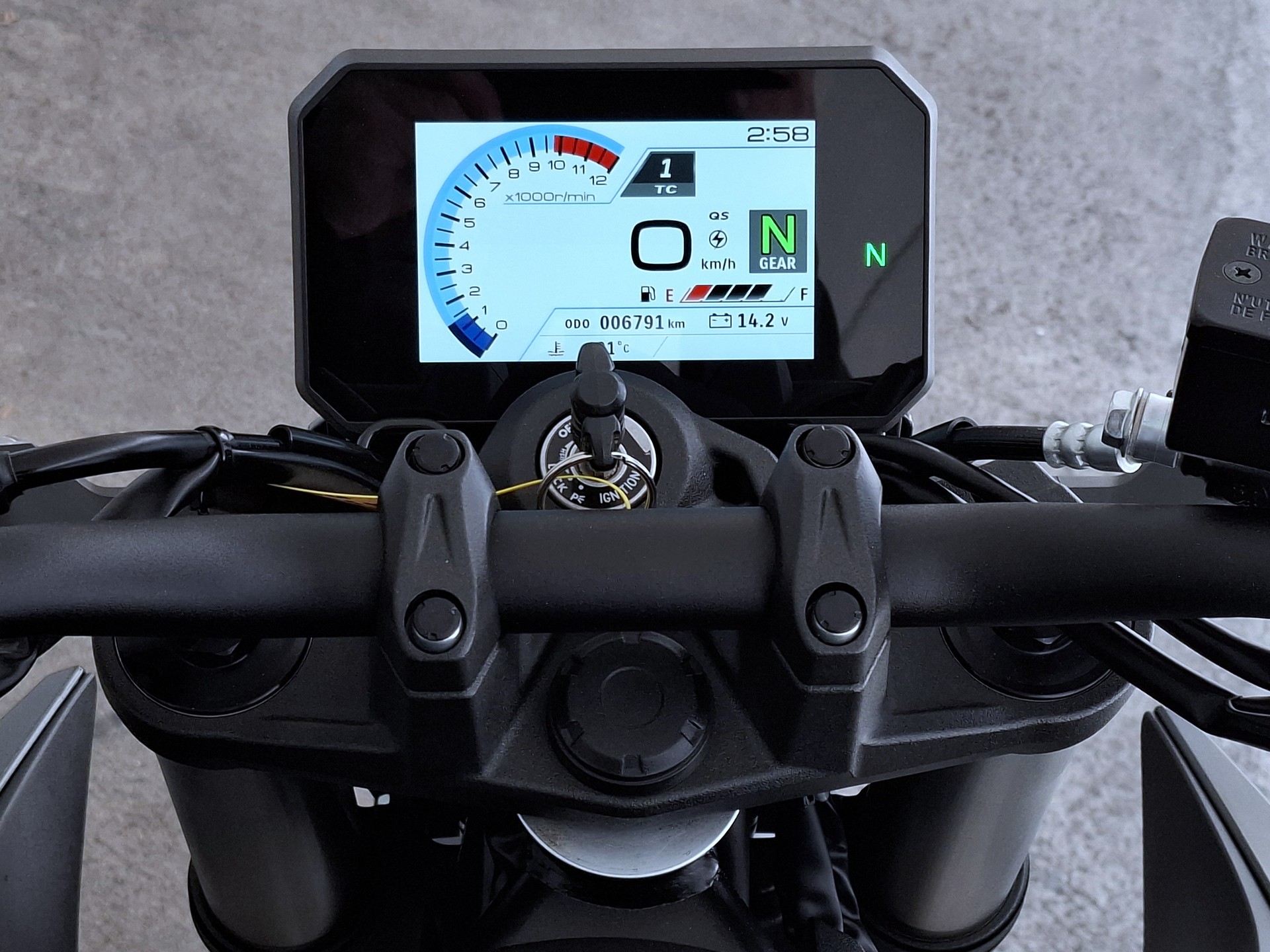 SUZUKI GSX 8 S (35kW)-image-6