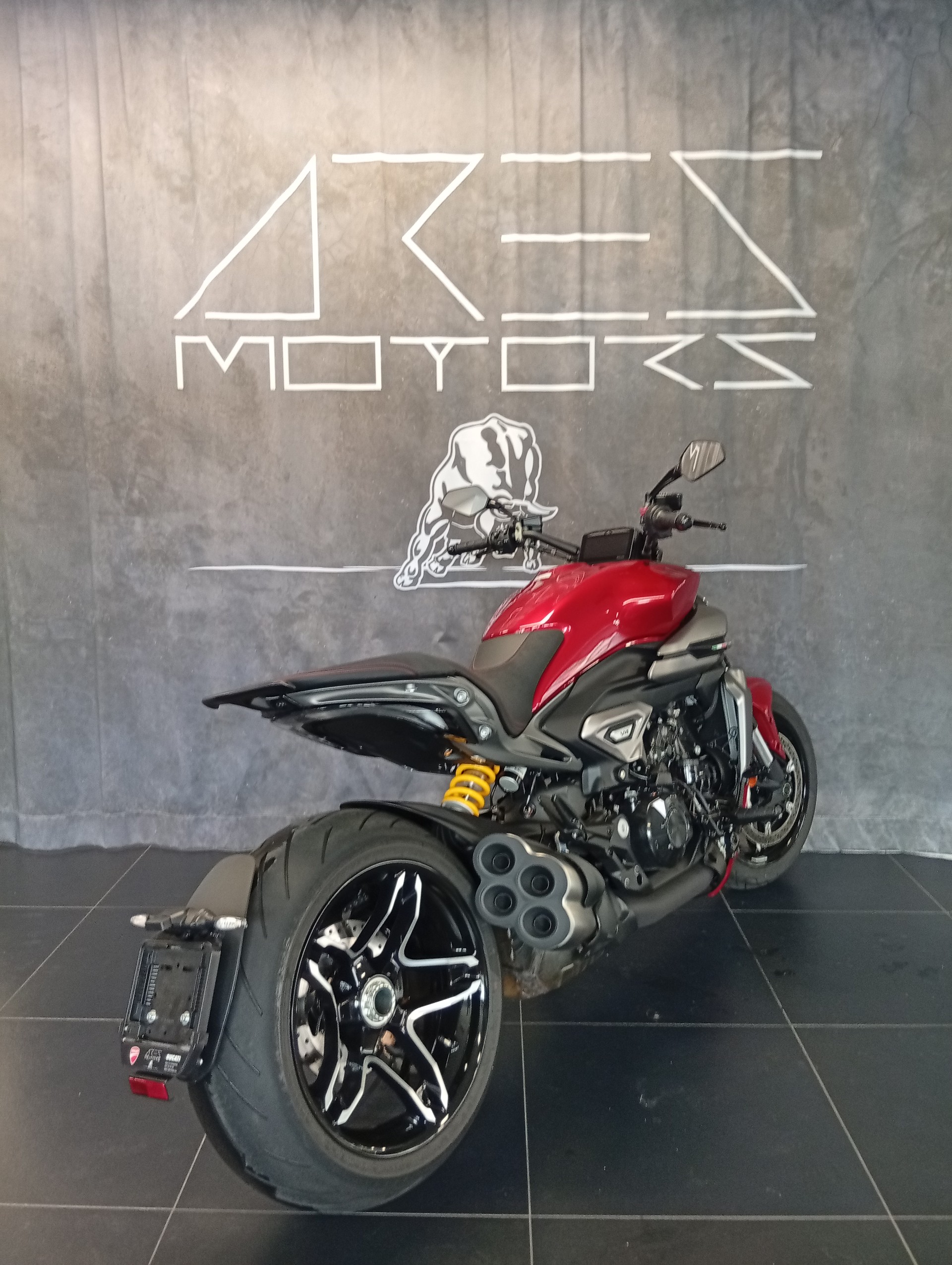 DUCATI X Diavel V4-image-4