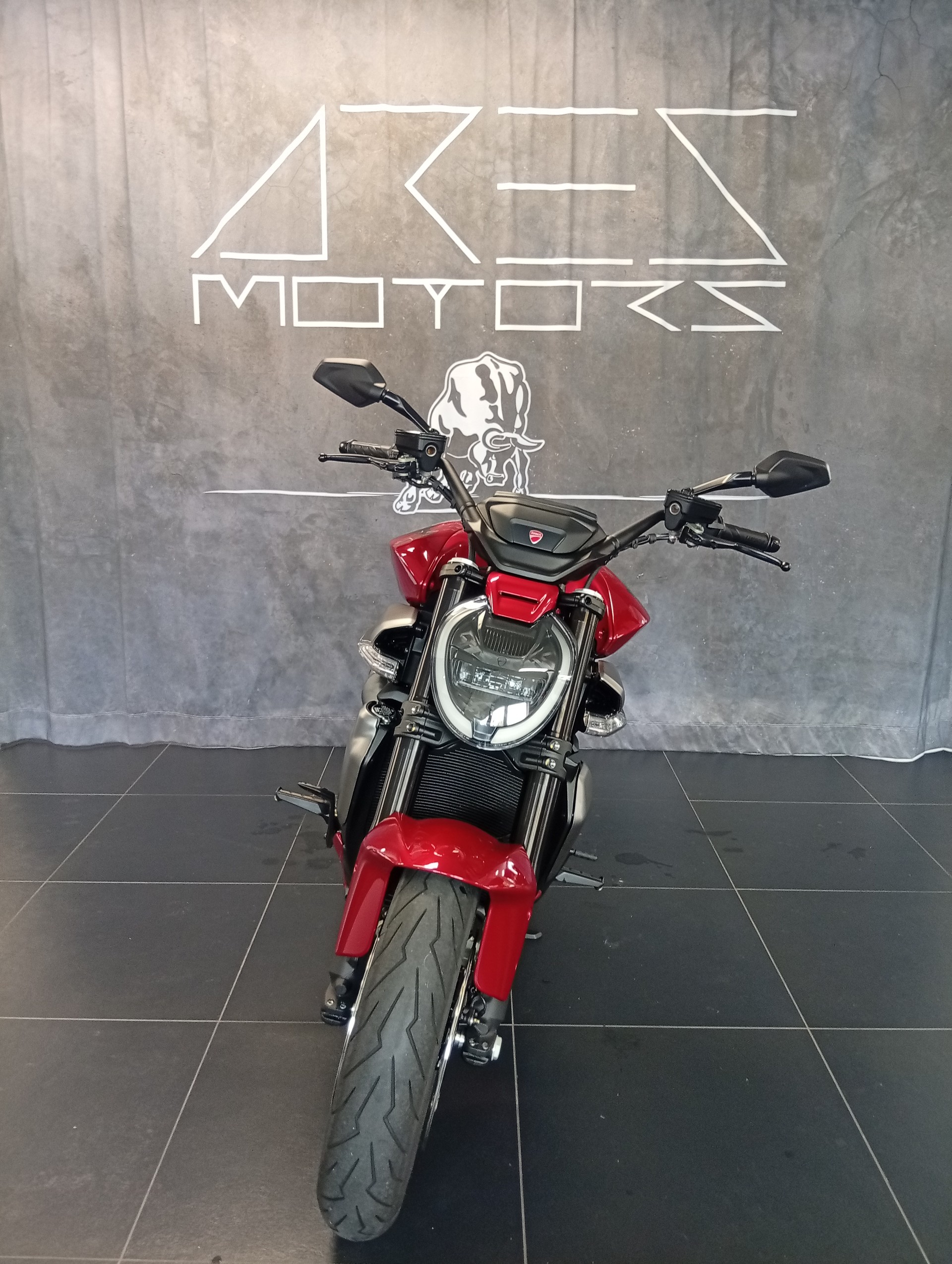 DUCATI X Diavel V4-image-2
