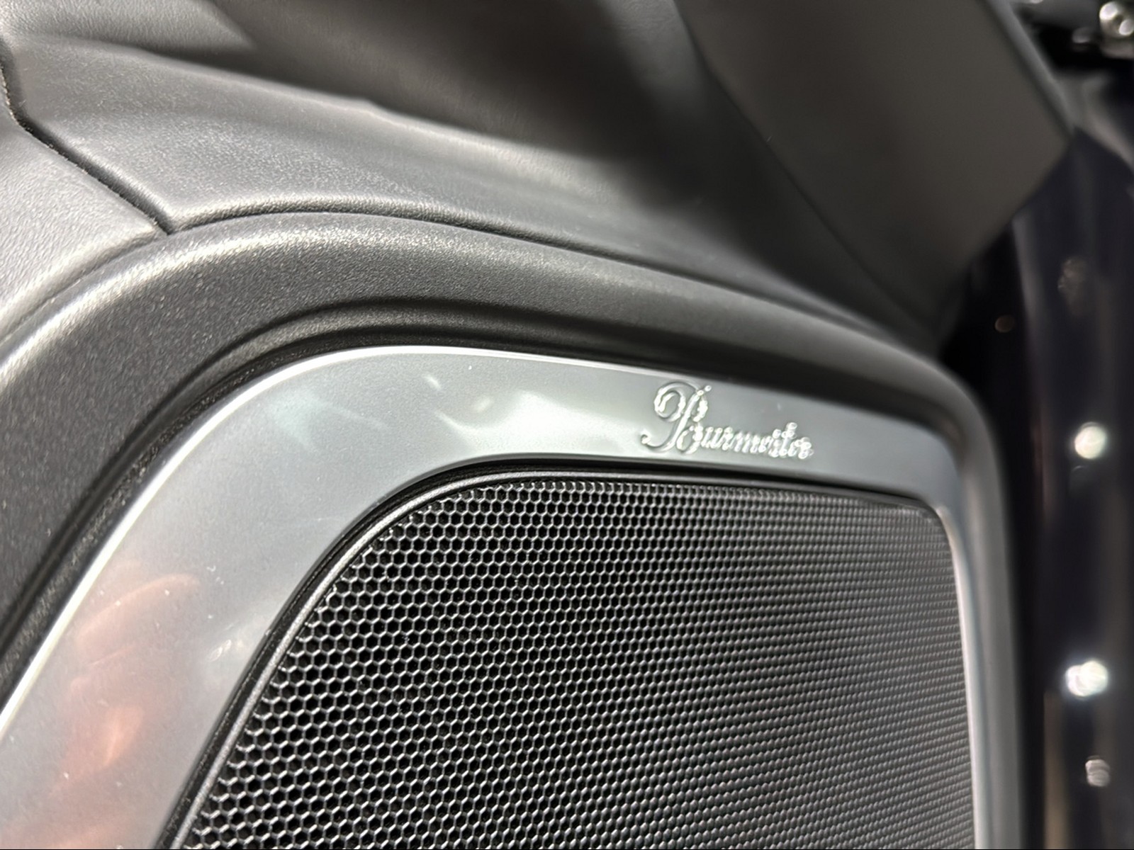 PORSCHE Cayenne Turbo S-image-14