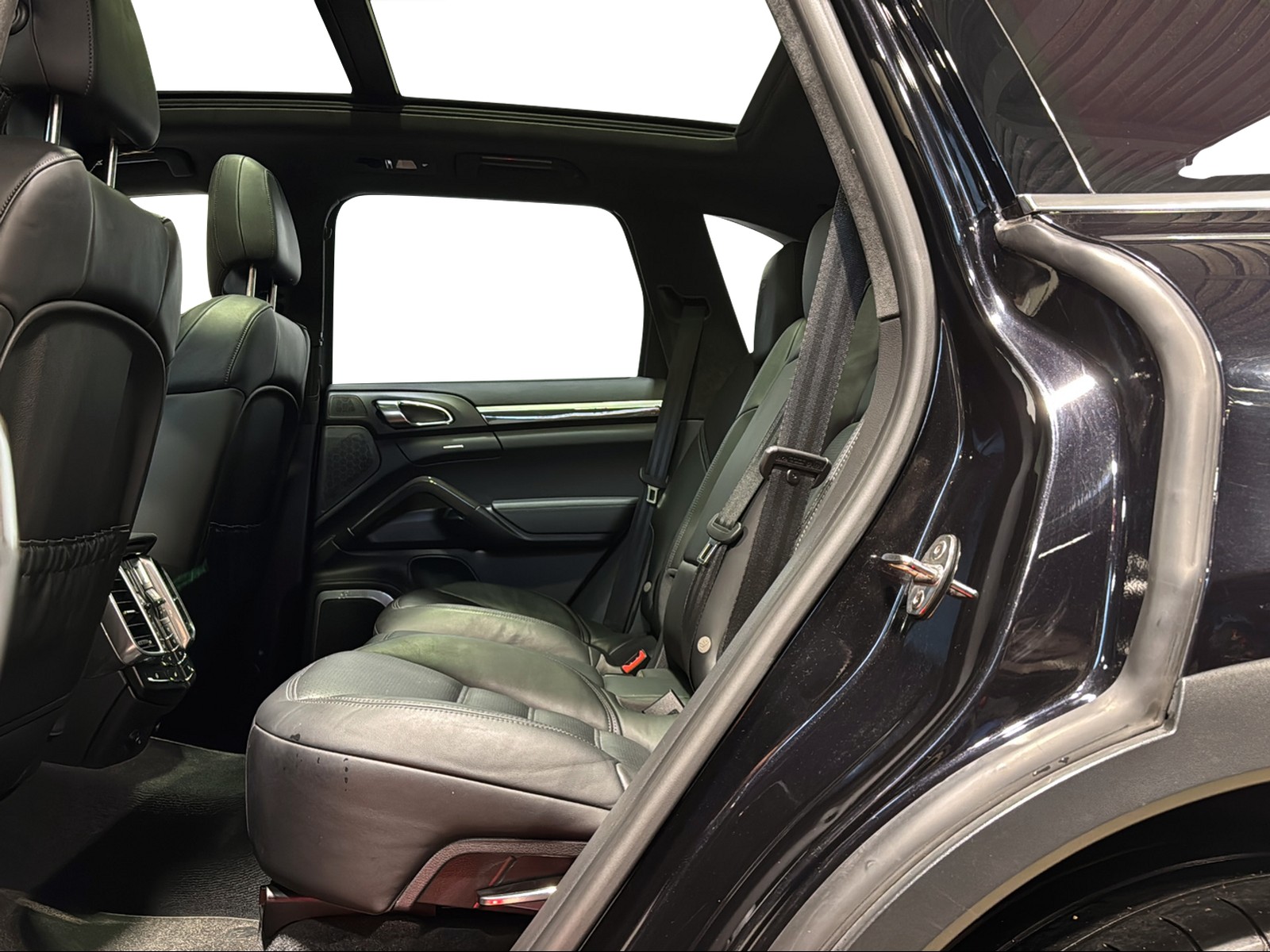 PORSCHE Cayenne Turbo S-image-10