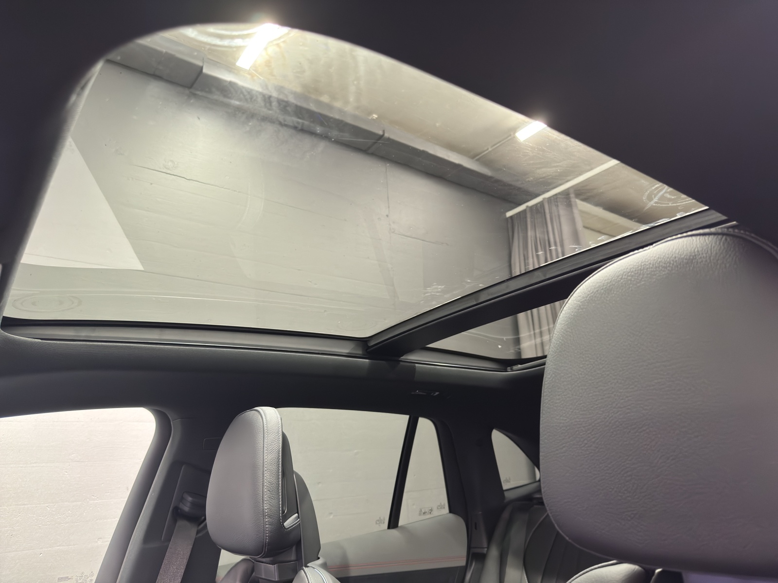 MERCEDES-BENZ EQE 500 Excellence AMG Line-image-15