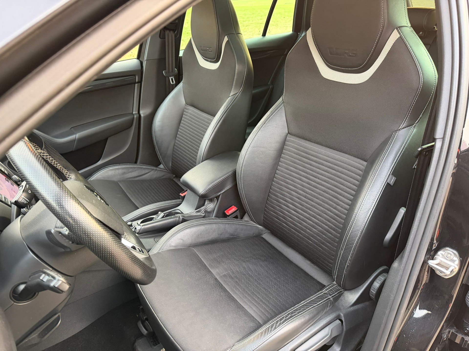 SKODA Octavia Combi 2.0 TDI RS DSG-image-7