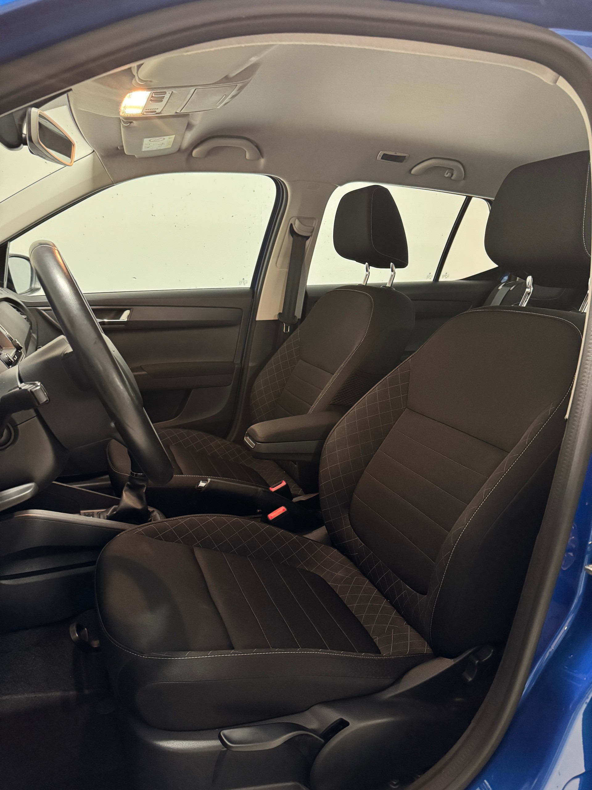 SKODA Fabia 1.2 TSI Ambition-image-7