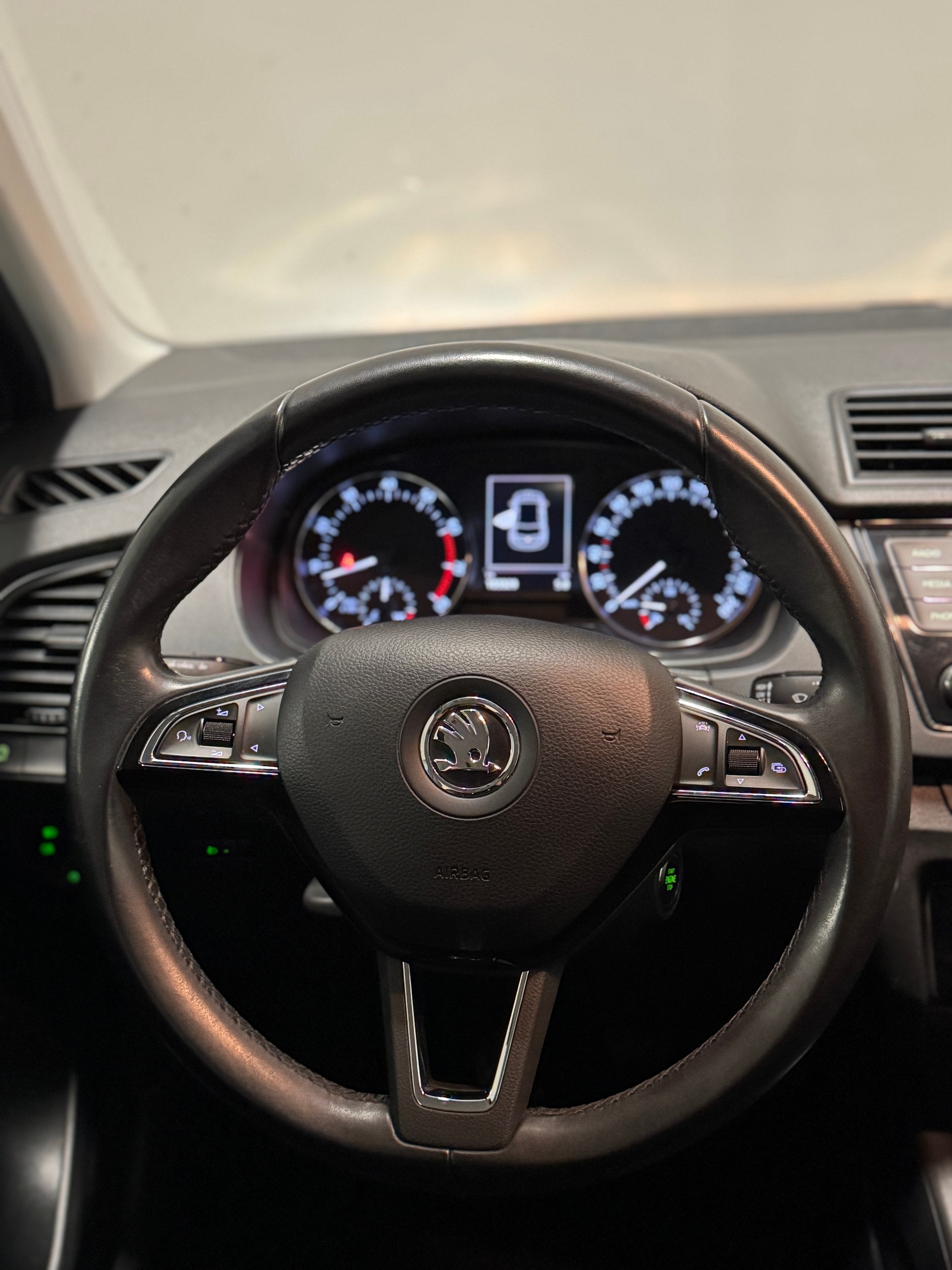 SKODA Fabia 1.2 TSI Ambition-image-10