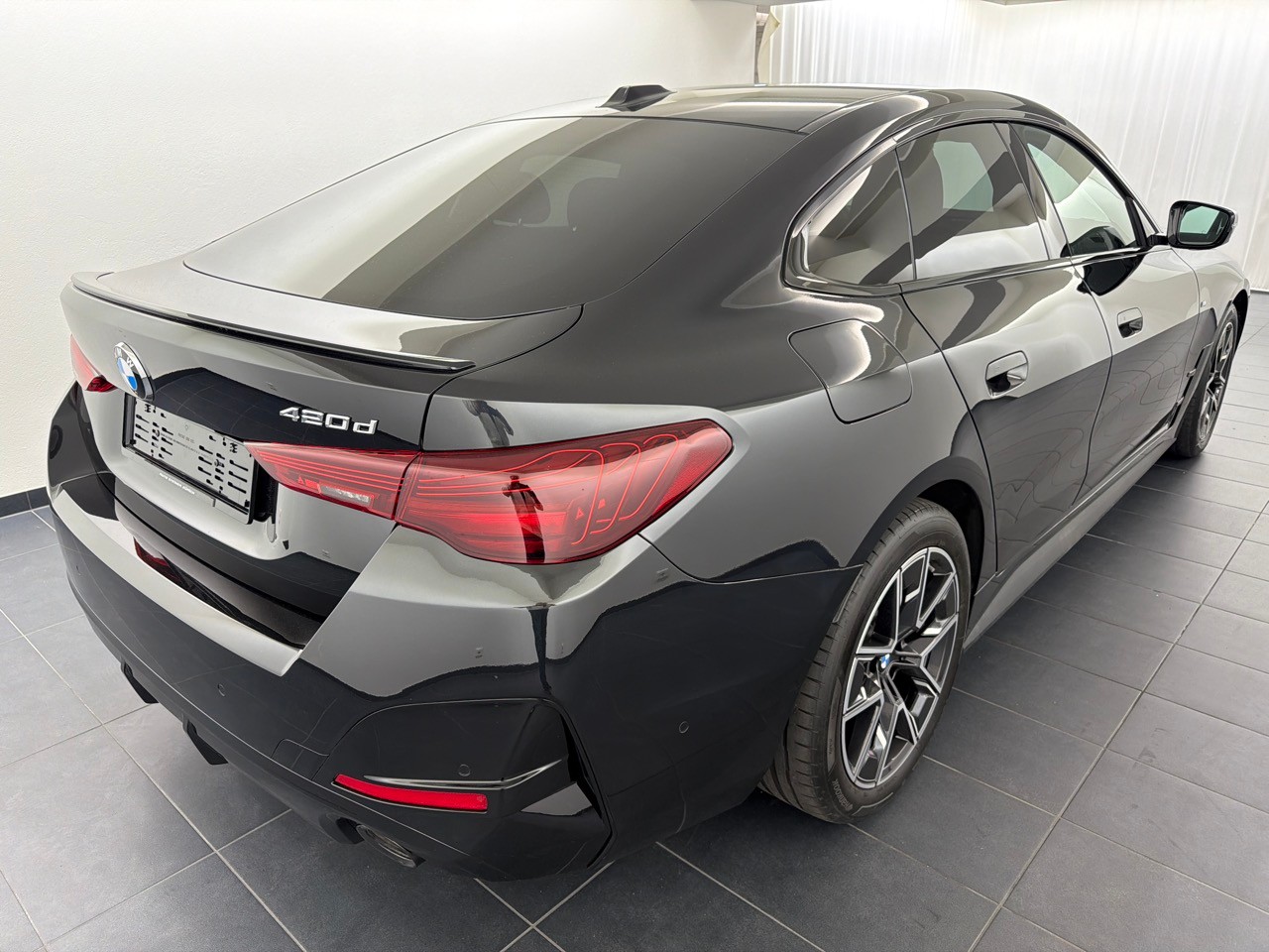 BMW 420d sDrive 48V Gran Coupé M Sport Pro-showroom-element-2
