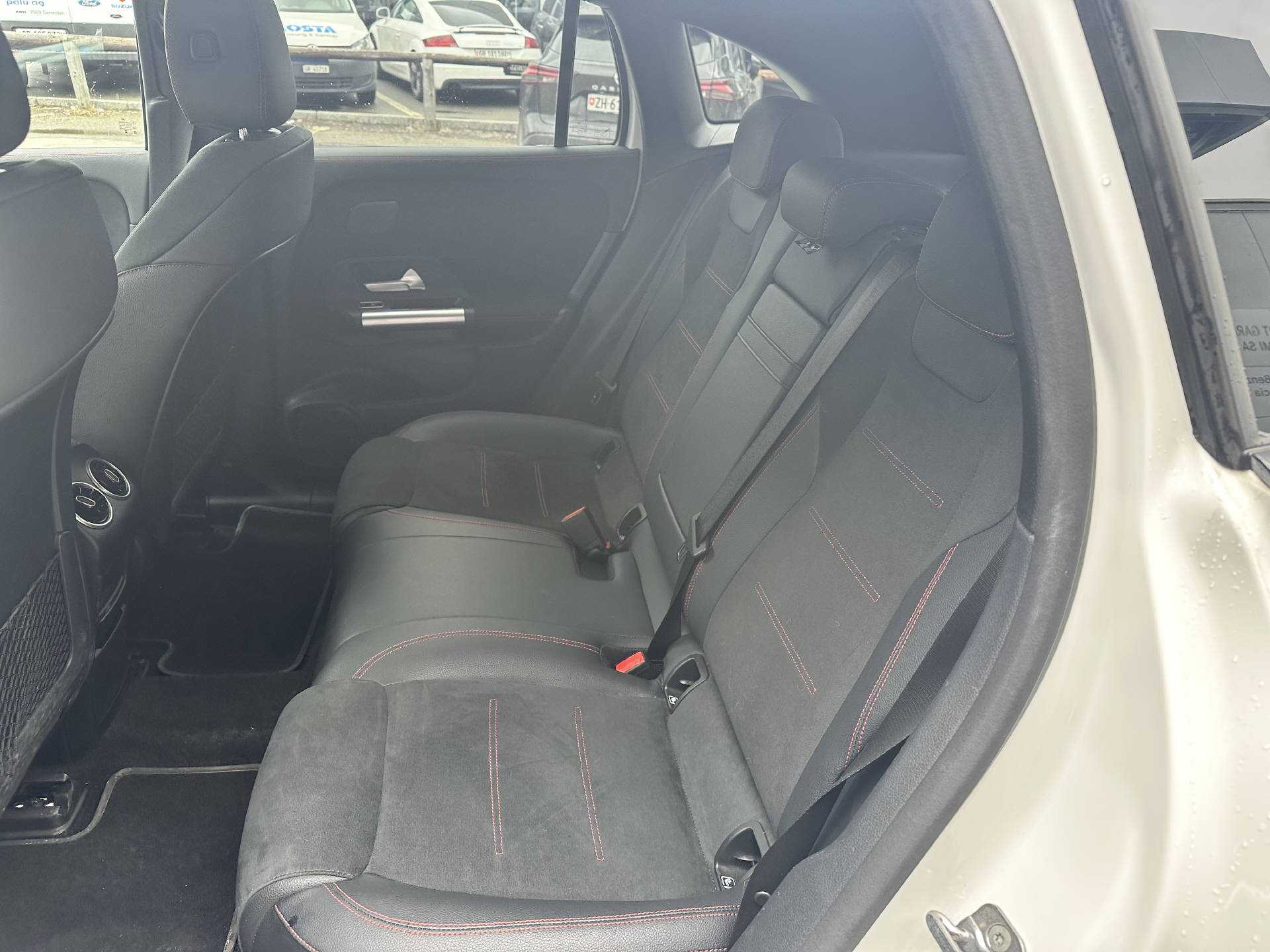 MERCEDES-BENZ EQA 350 Swiss Star AMG Line 4matic-image-12