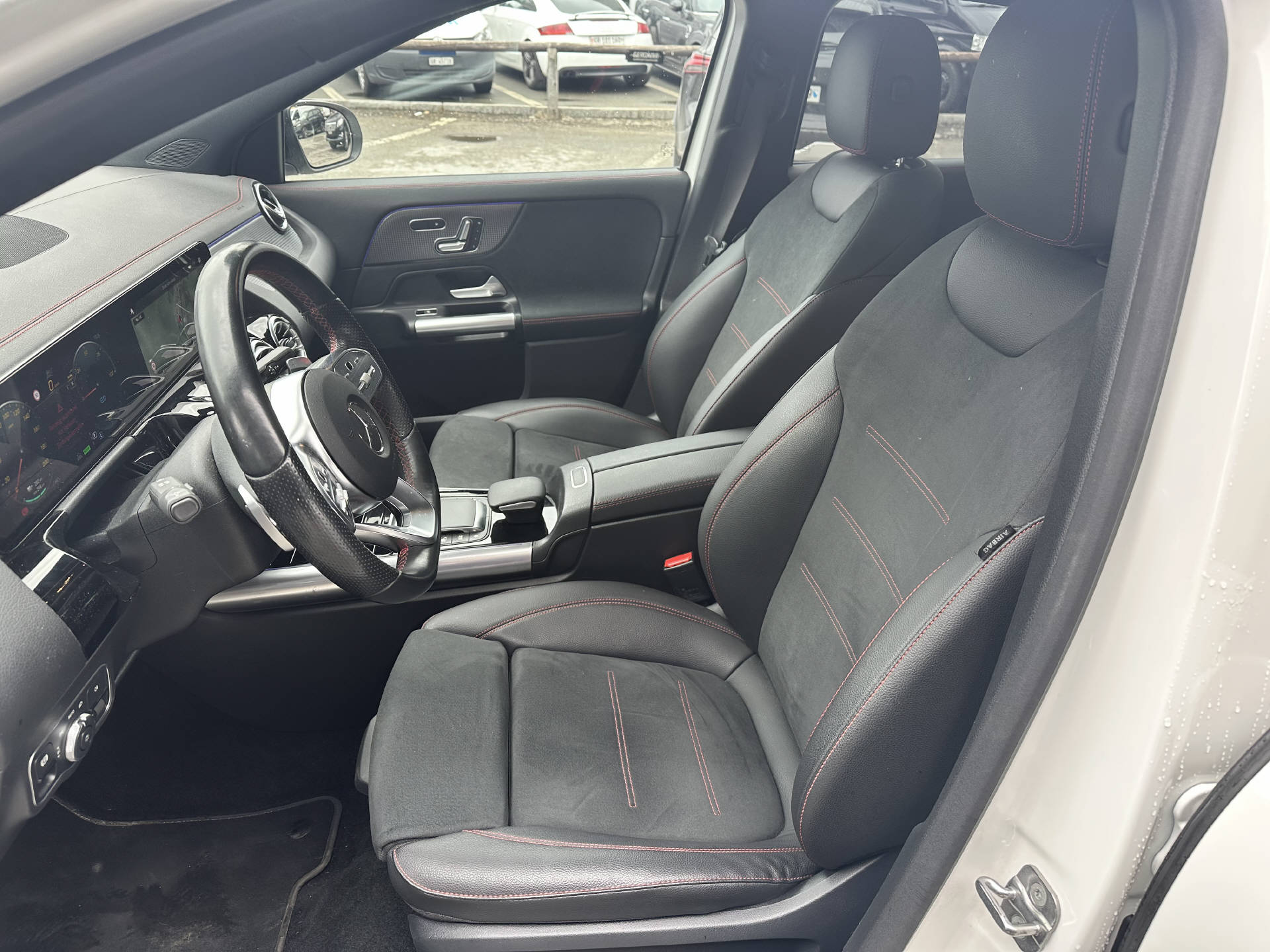 MERCEDES-BENZ EQA 350 Swiss Star AMG Line 4matic-image-11