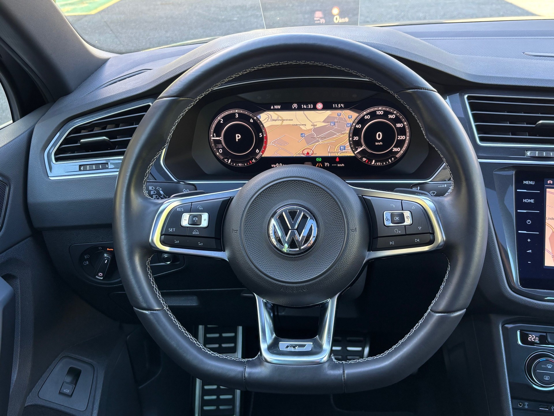 VW Tiguan 2.0TDI DSG R-Line 4Motion-image-6
