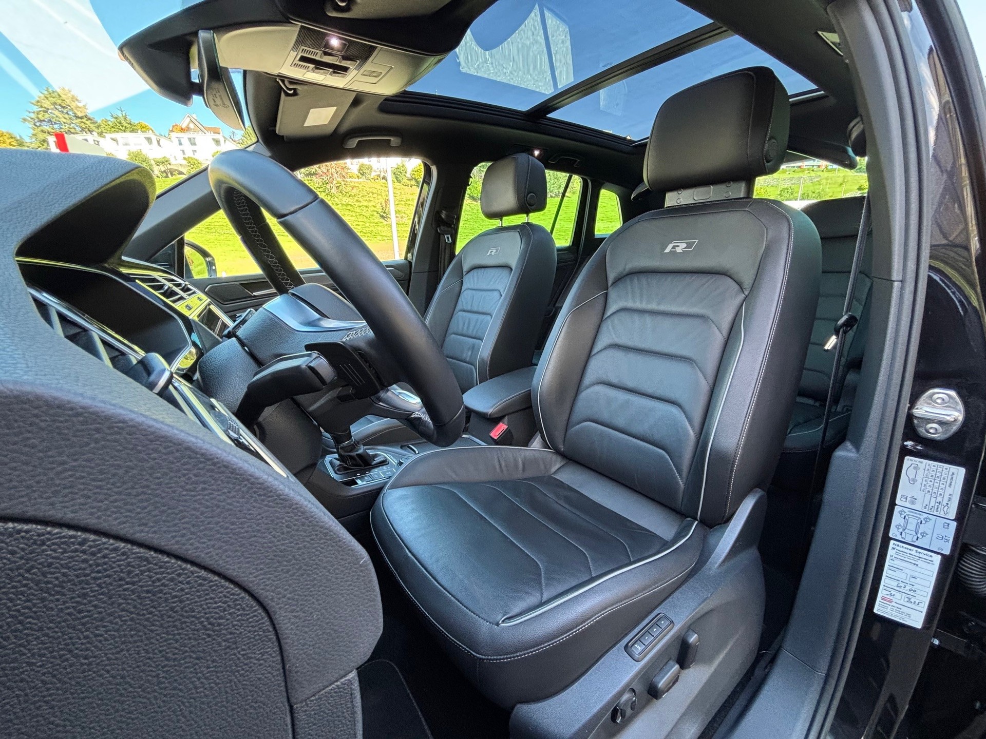 VW Tiguan 2.0TDI DSG R-Line 4Motion-image-8