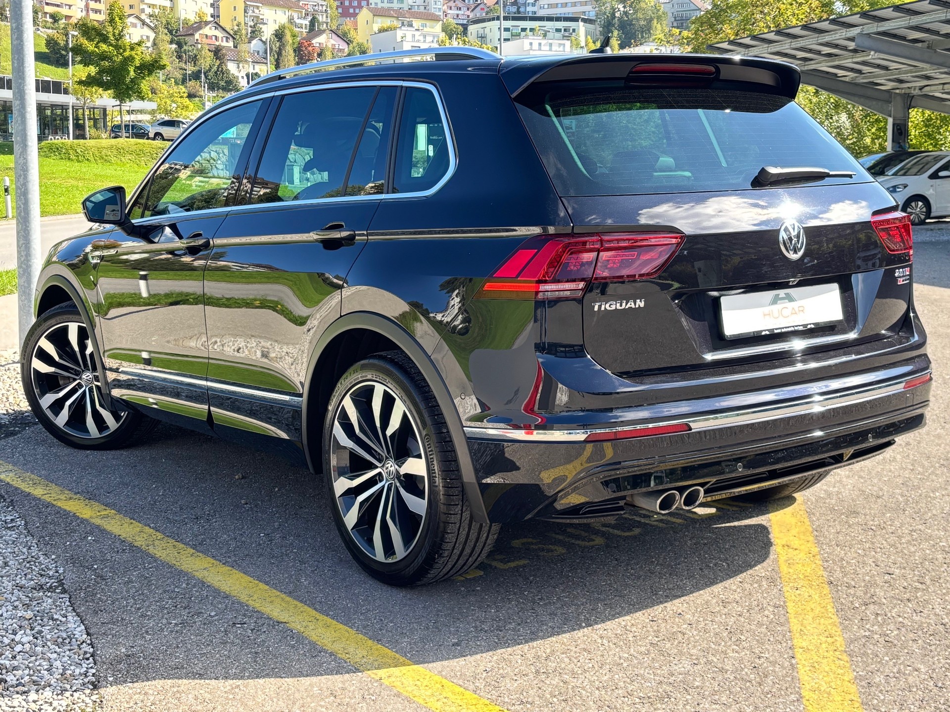 VW Tiguan 2.0TDI DSG R-Line 4Motion-image-1