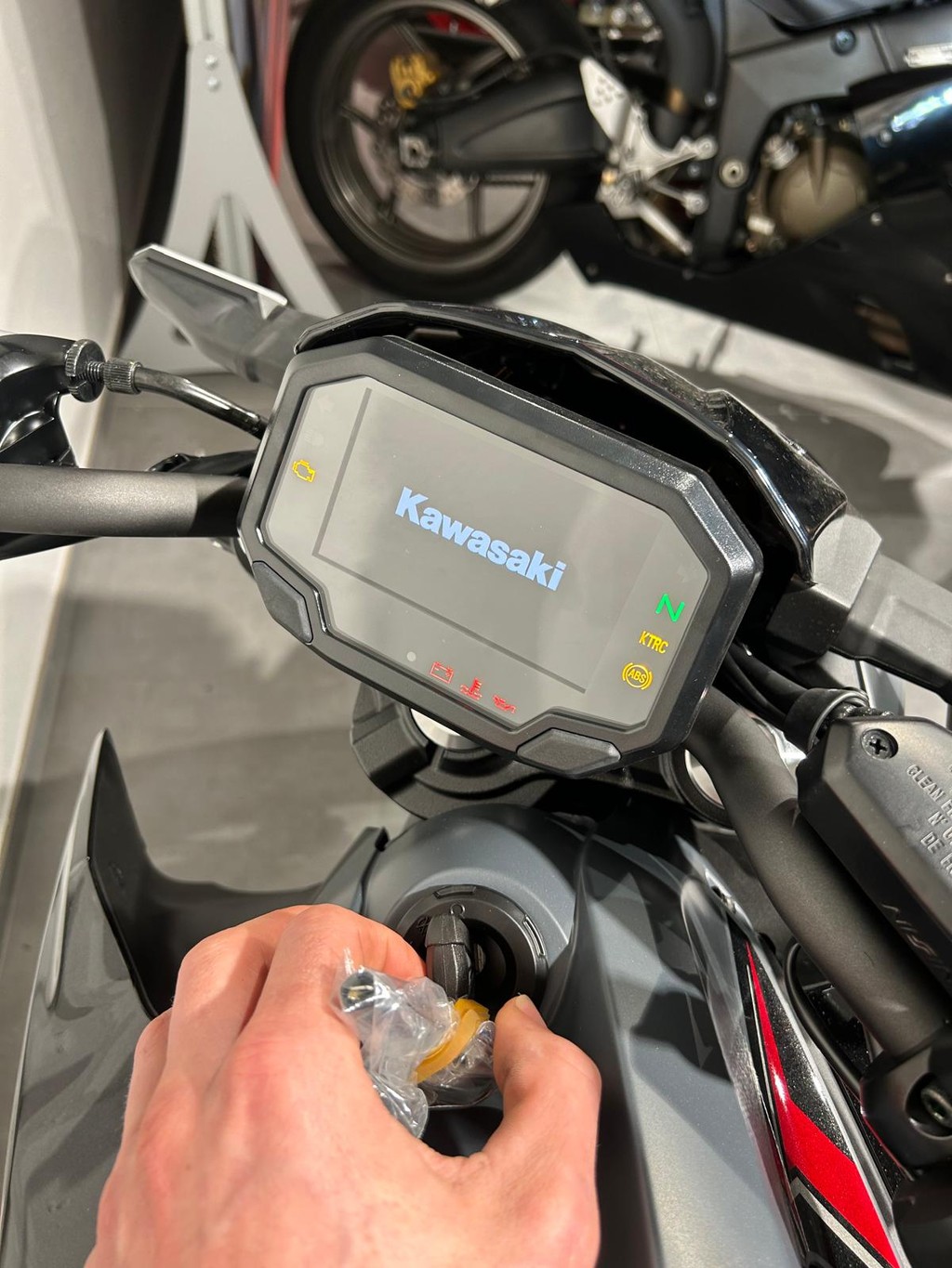 KAWASAKI Z 650 (35 Kw)-image-2