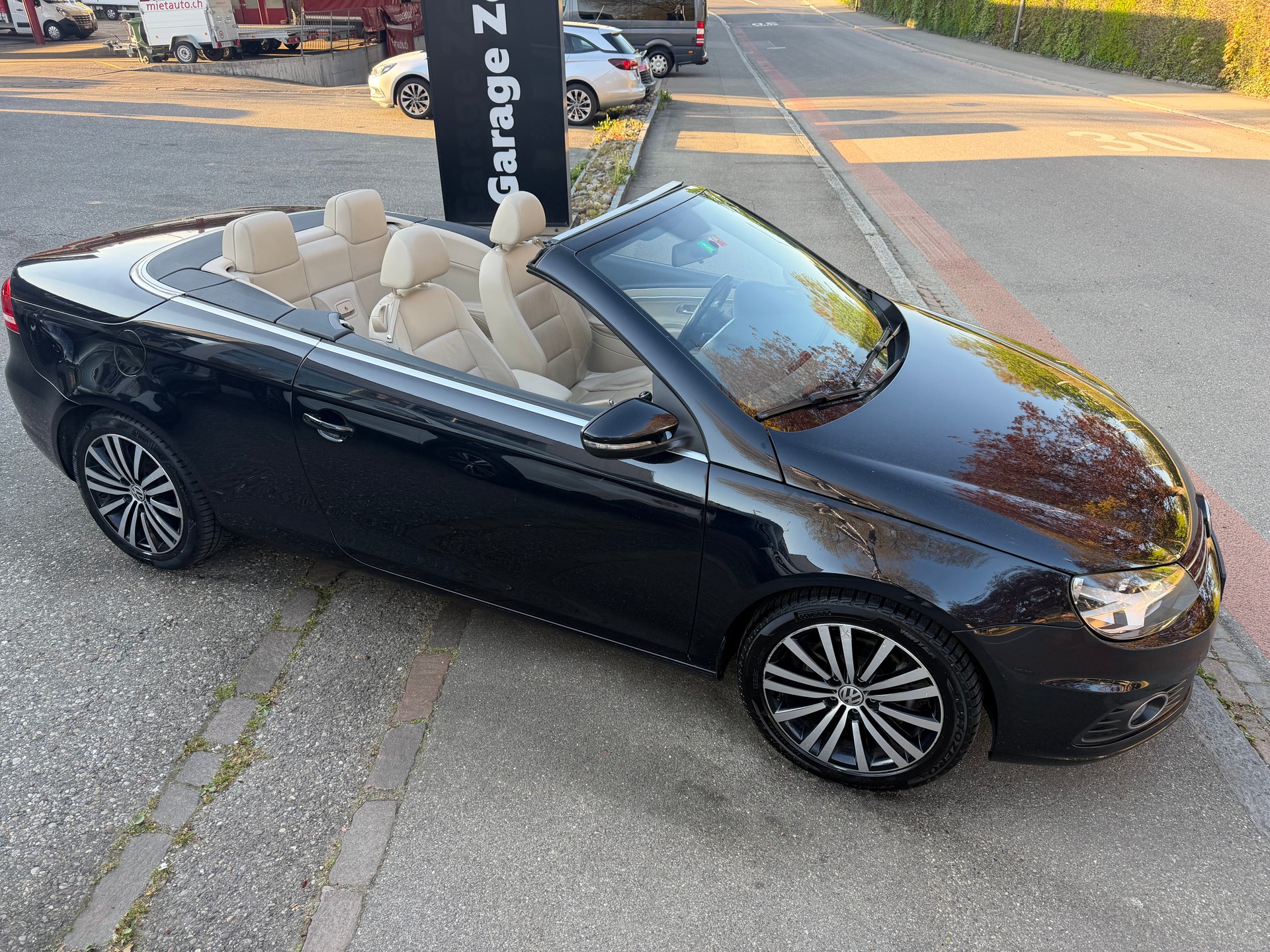 VW Eos 1.4 TSI BlueMotion Technology-image-9
