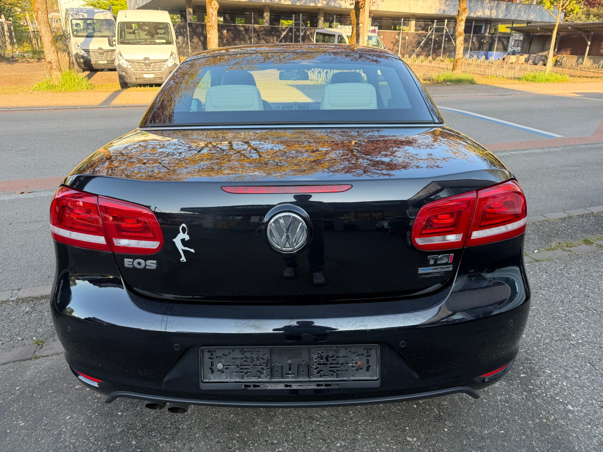 VW Eos 1.4 TSI BlueMotion Technology-image-4
