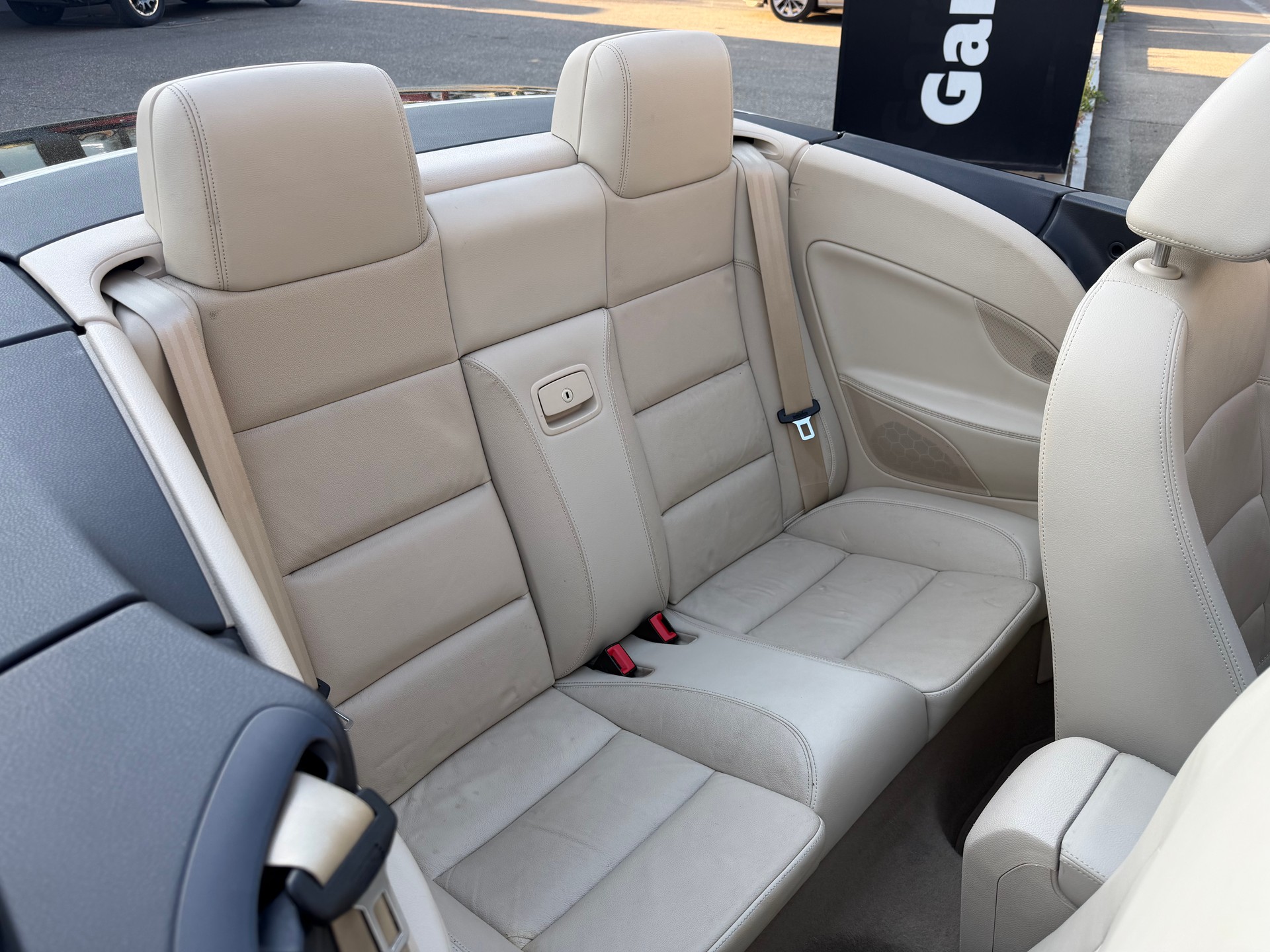 VW Eos 1.4 TSI BlueMotion Technology-image-11