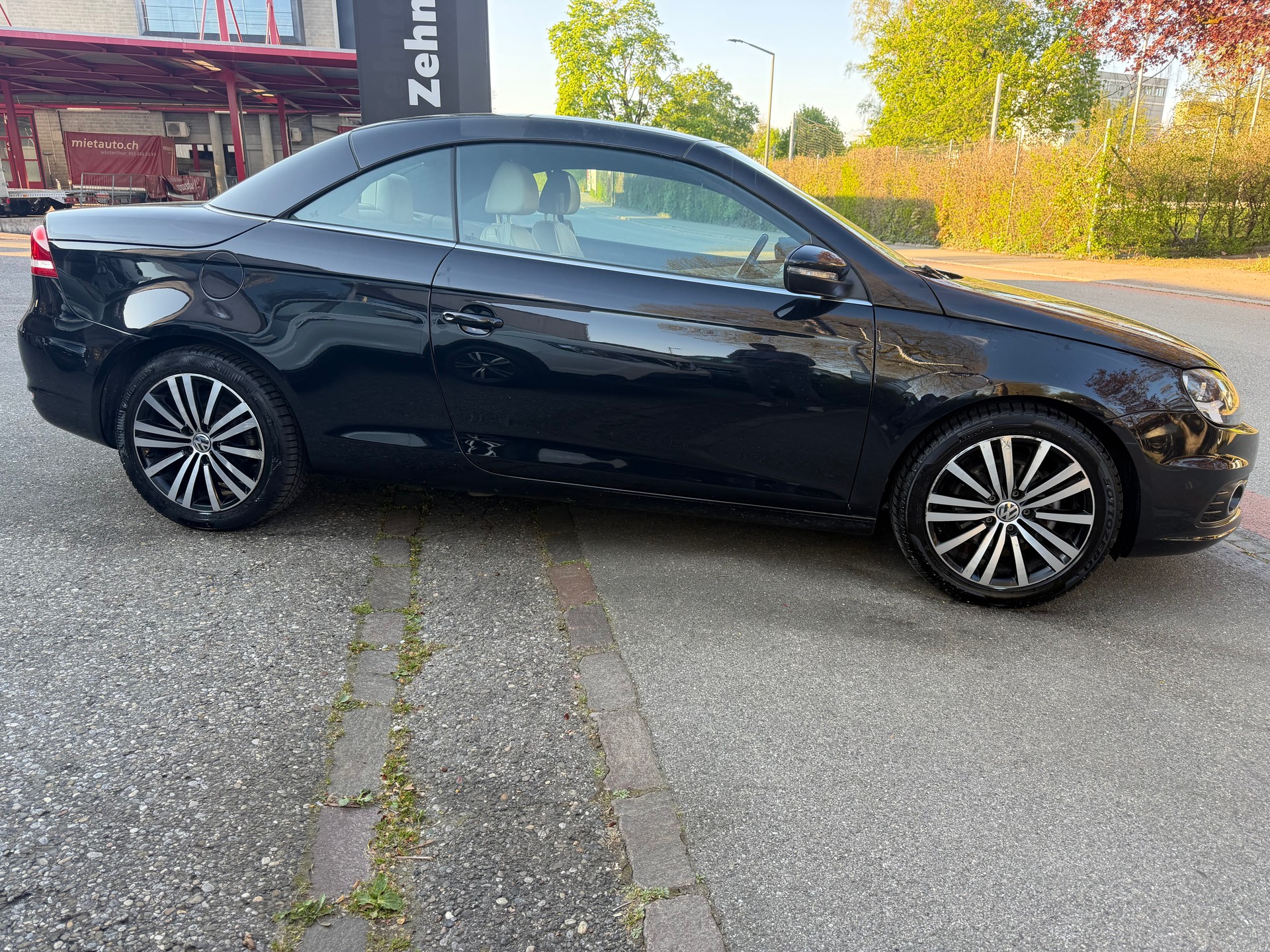 VW Eos 1.4 TSI BlueMotion Technology-showroom-element-2