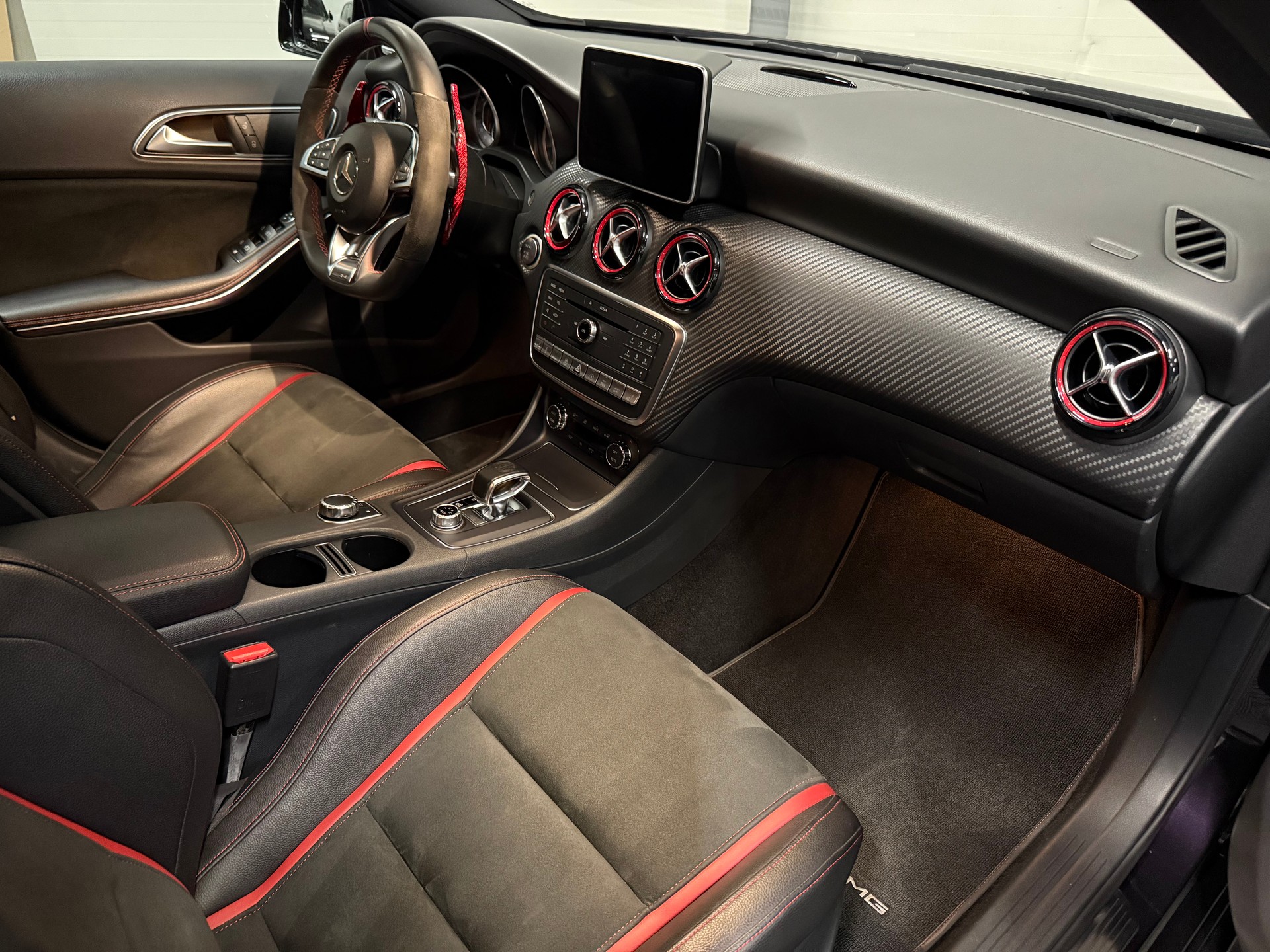 MERCEDES-BENZ A 45 AMG 4m " PERFORMANCE "-image-8