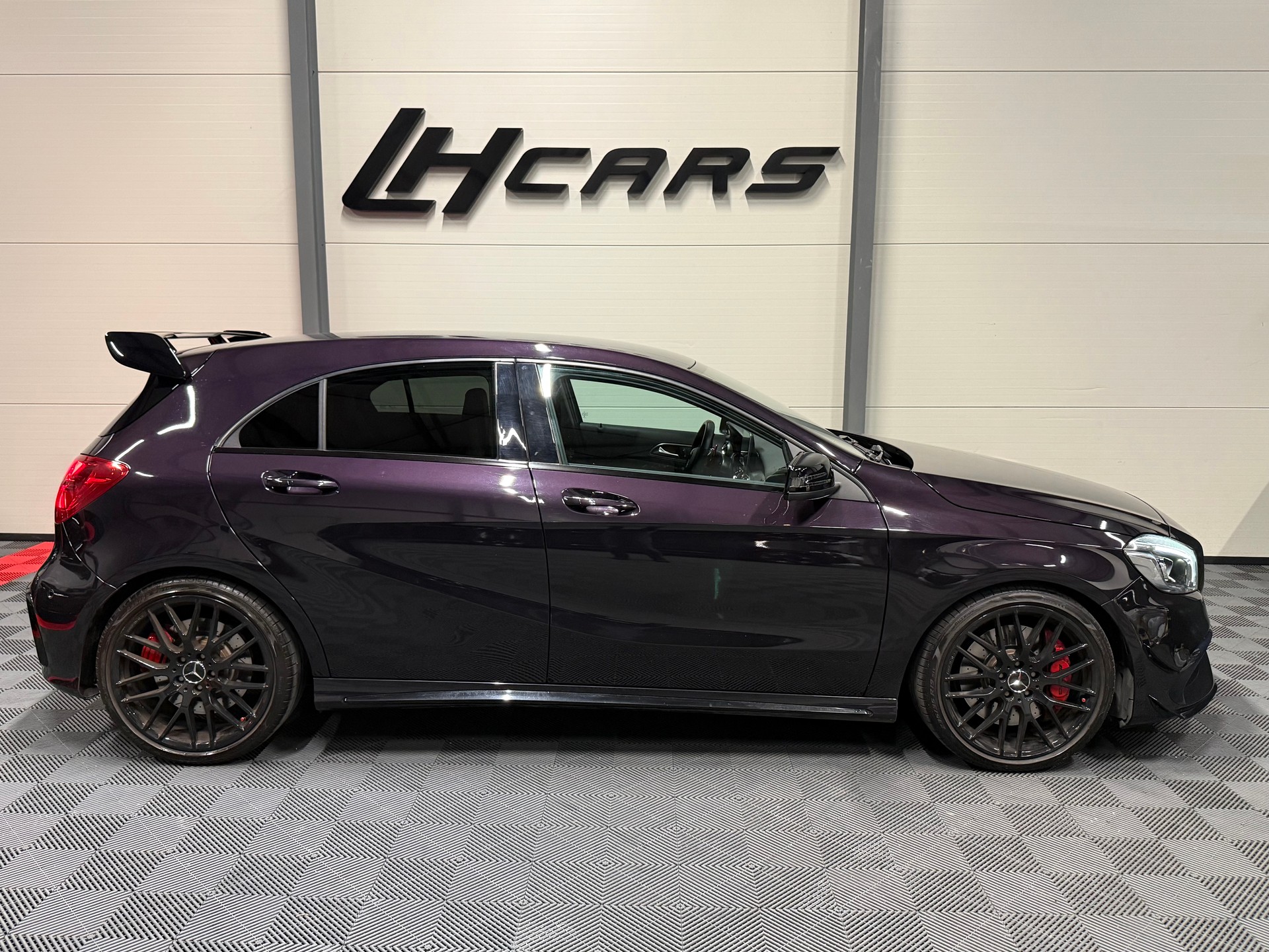 MERCEDES-BENZ A 45 AMG 4m " PERFORMANCE "-image-4