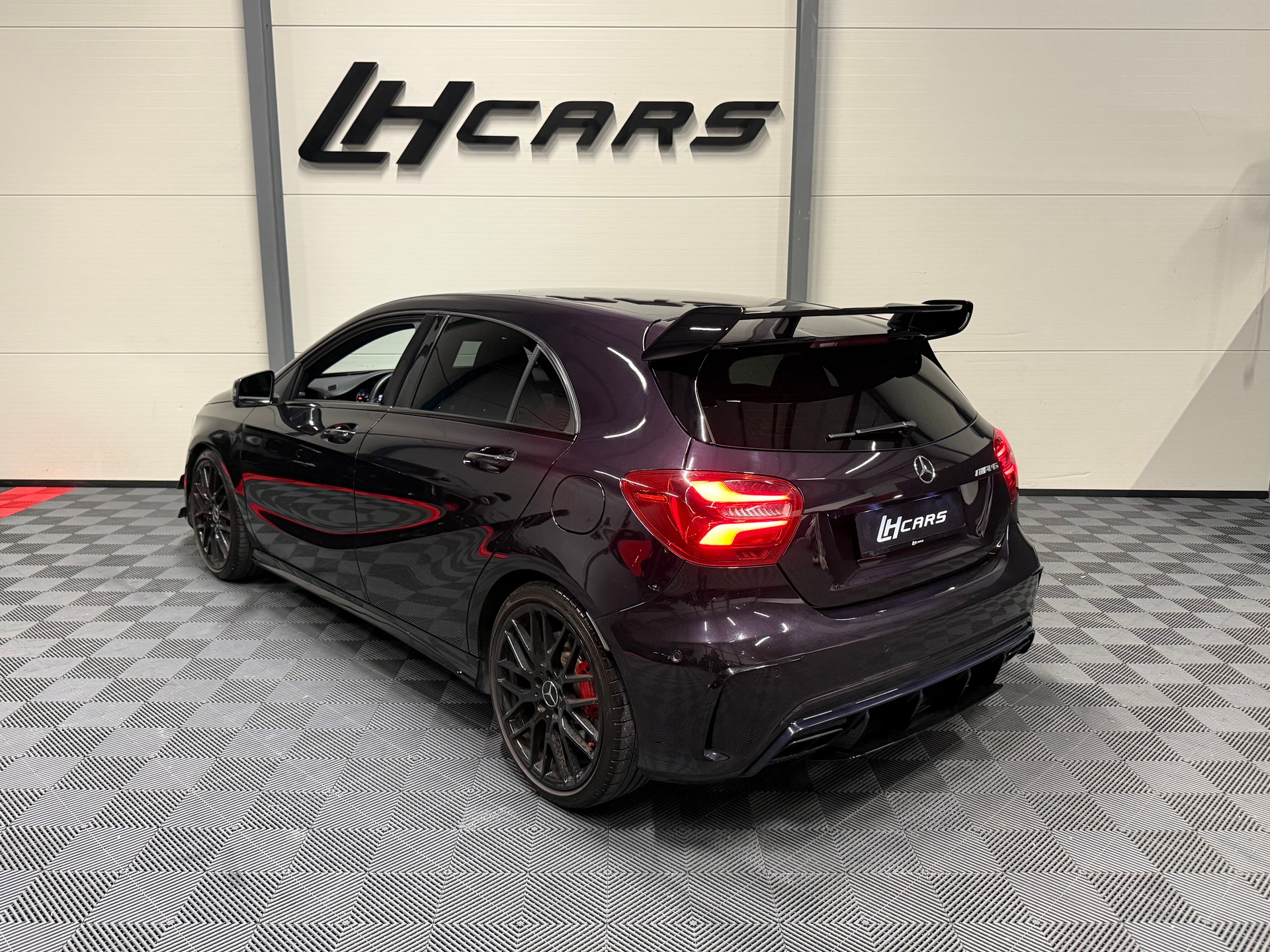 MERCEDES-BENZ A 45 AMG 4m " PERFORMANCE "-image-2
