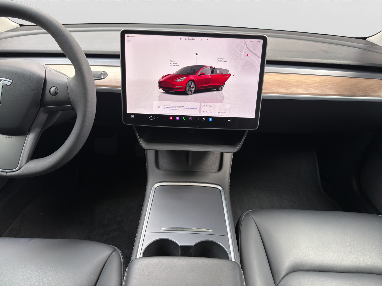 TESLA Model 3-image-12