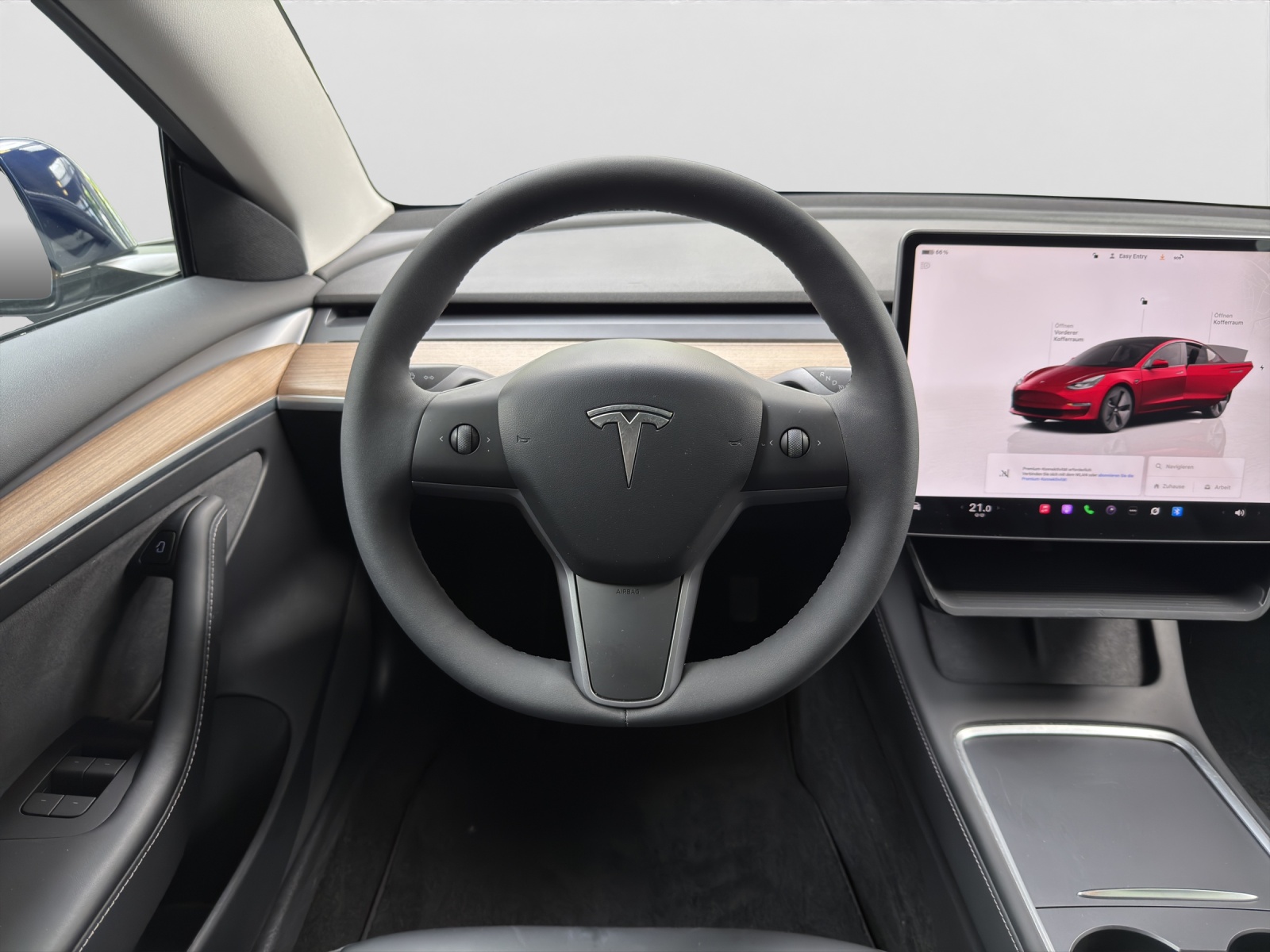 TESLA Model 3-image-13