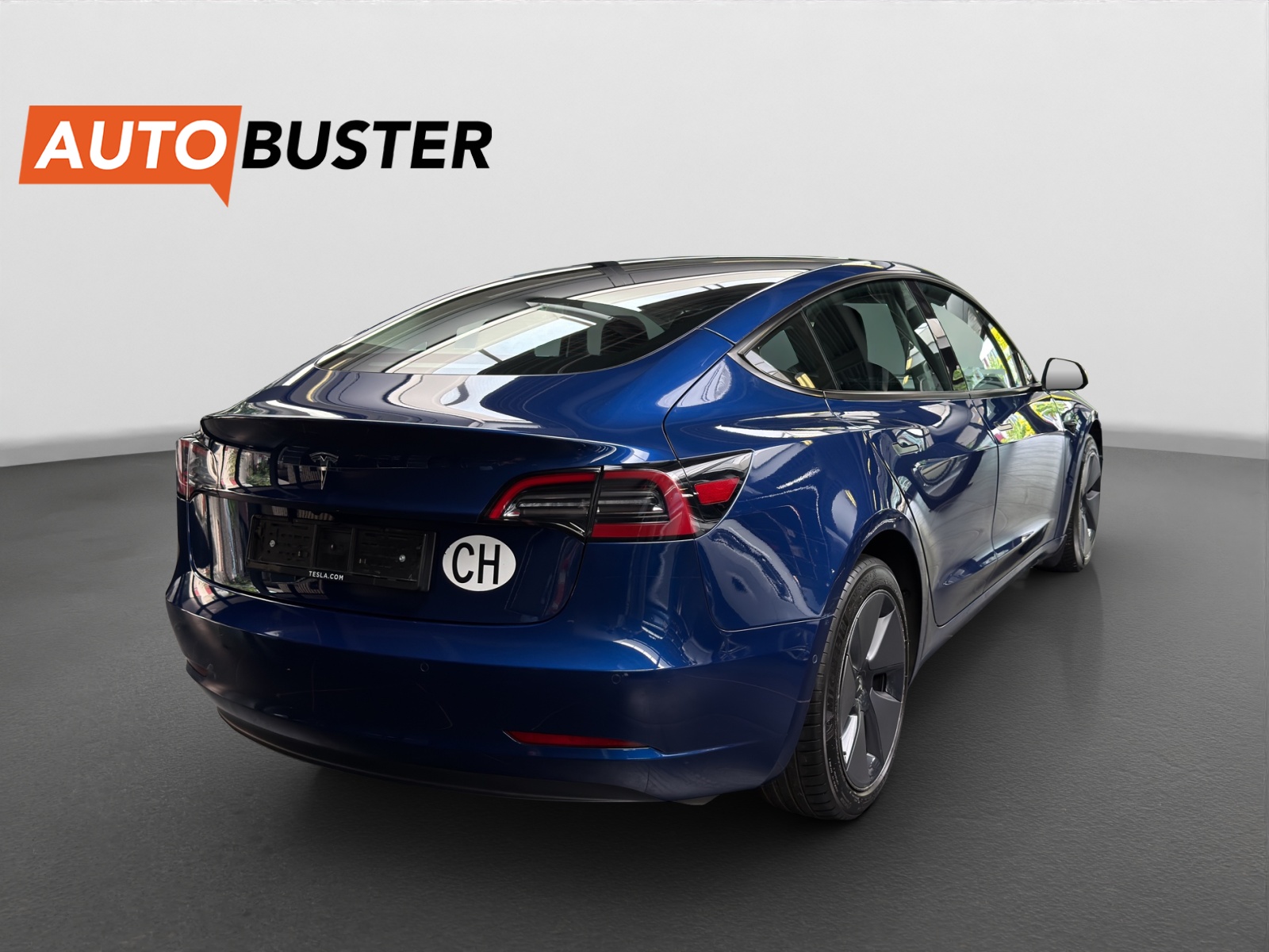 TESLA Model 3-image-4