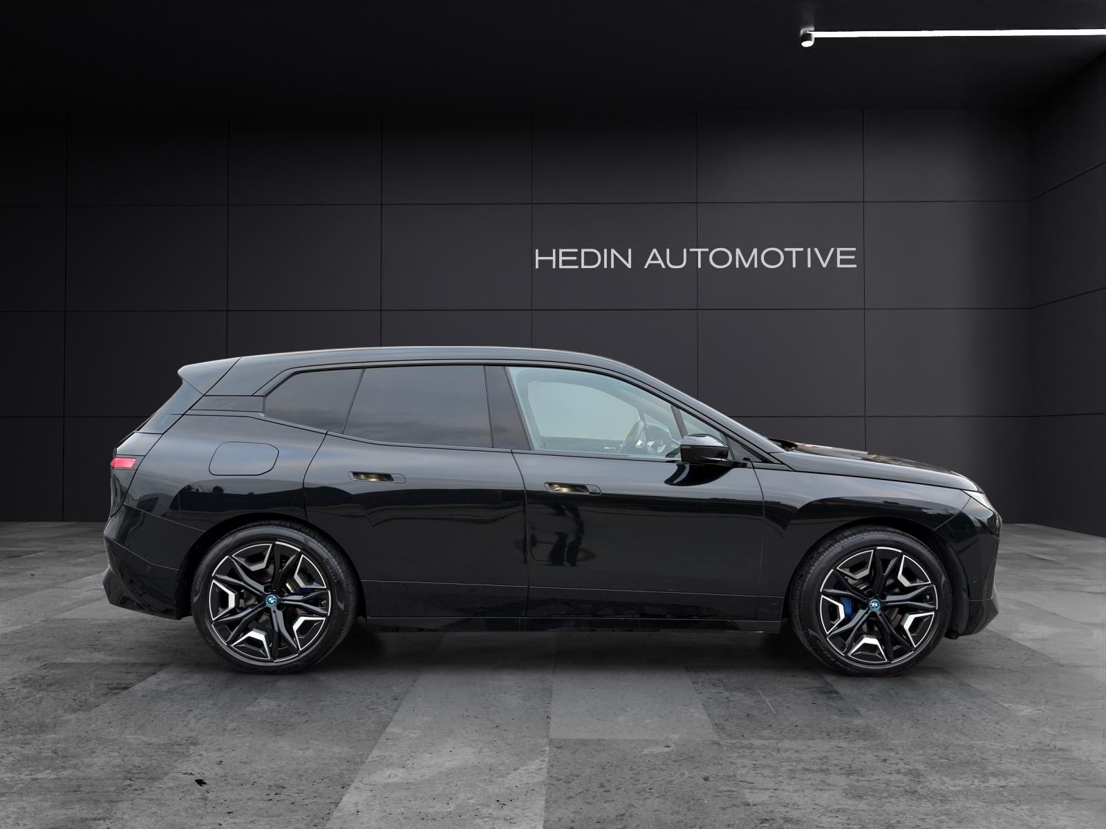 BMW iX xDrive40-image-16