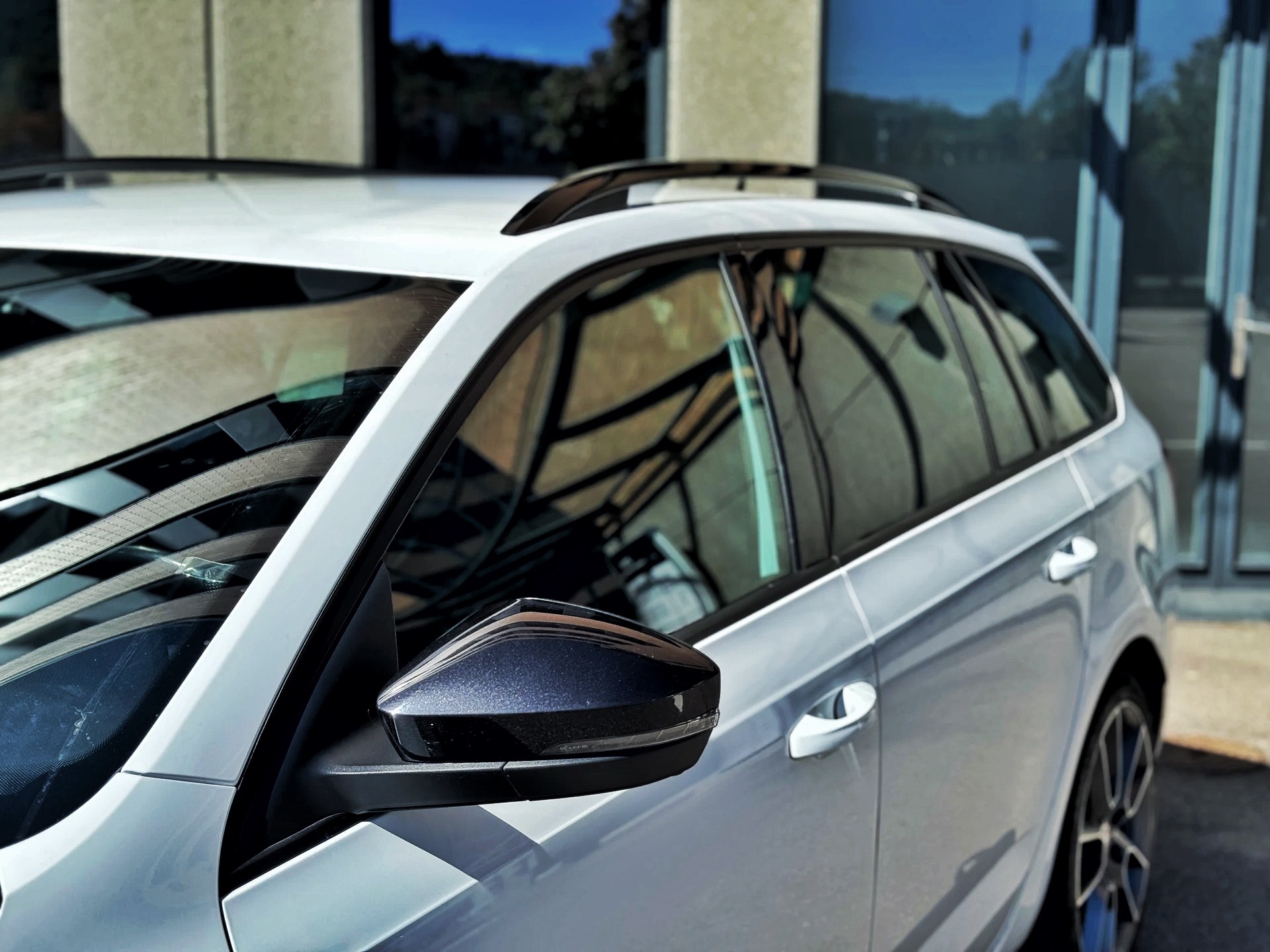 SKODA Octavia Combi 2.0 TDI RS 4x4 DSG-image-9