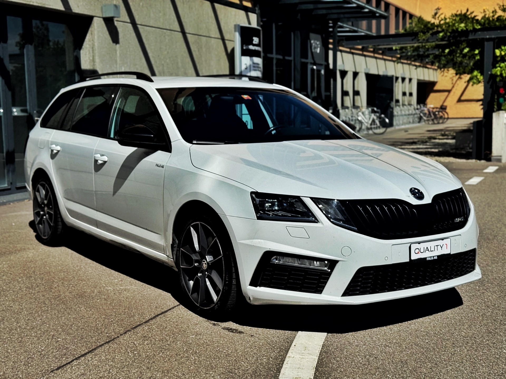 SKODA Octavia Combi 2.0 TDI RS 4x4 DSG-showroom-element-3
