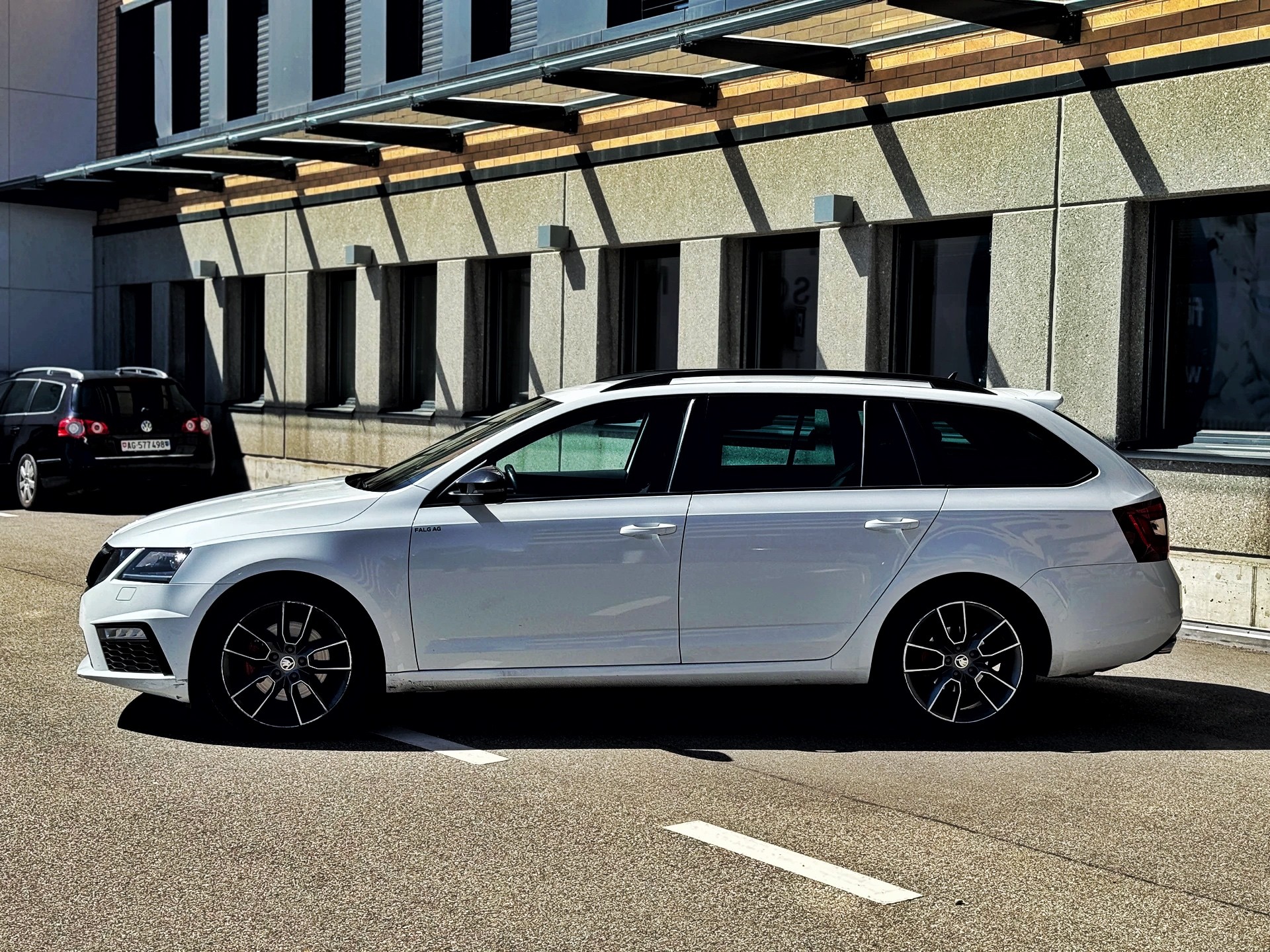 SKODA Octavia Combi 2.0 TDI RS 4x4 DSG-showroom-element-1
