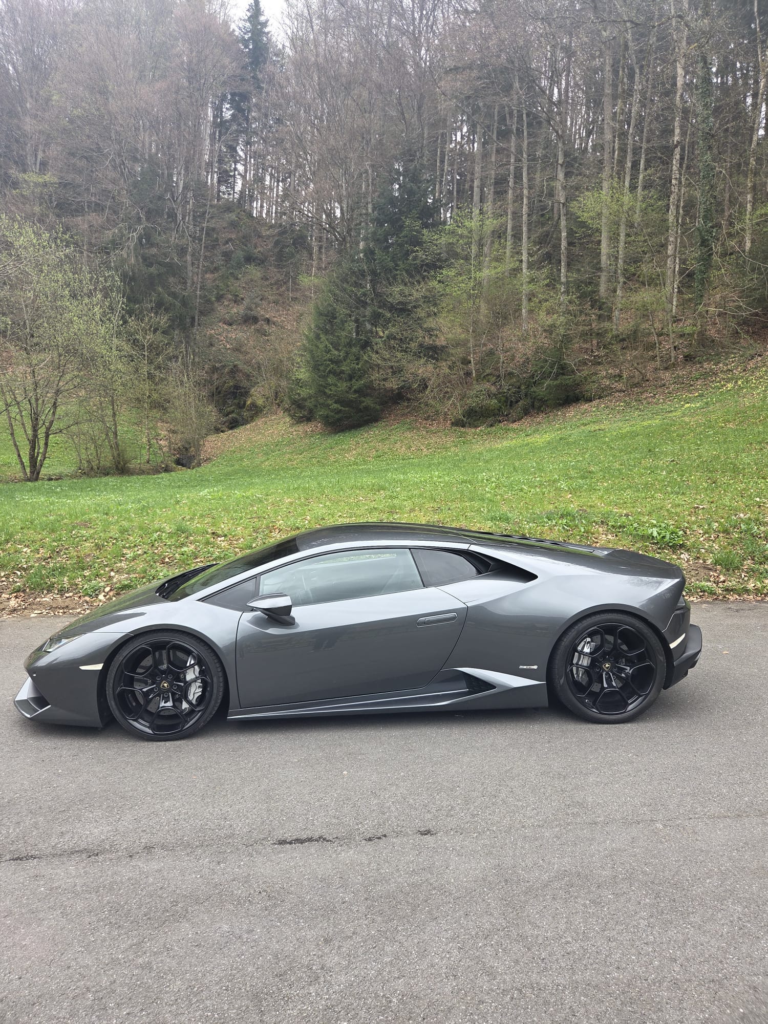 LAMBORGHINI 5.2-image-1