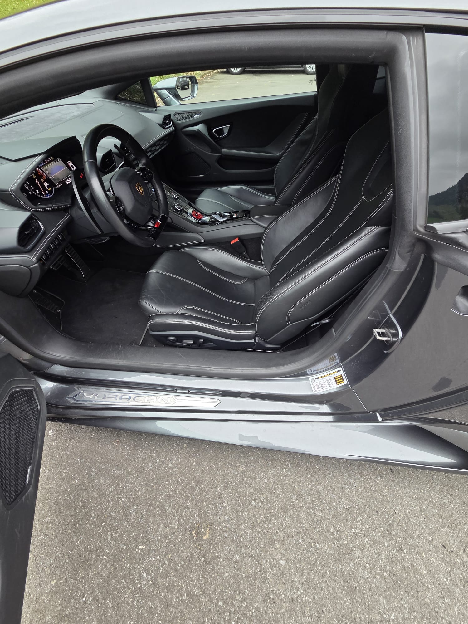 LAMBORGHINI 5.2-image-3
