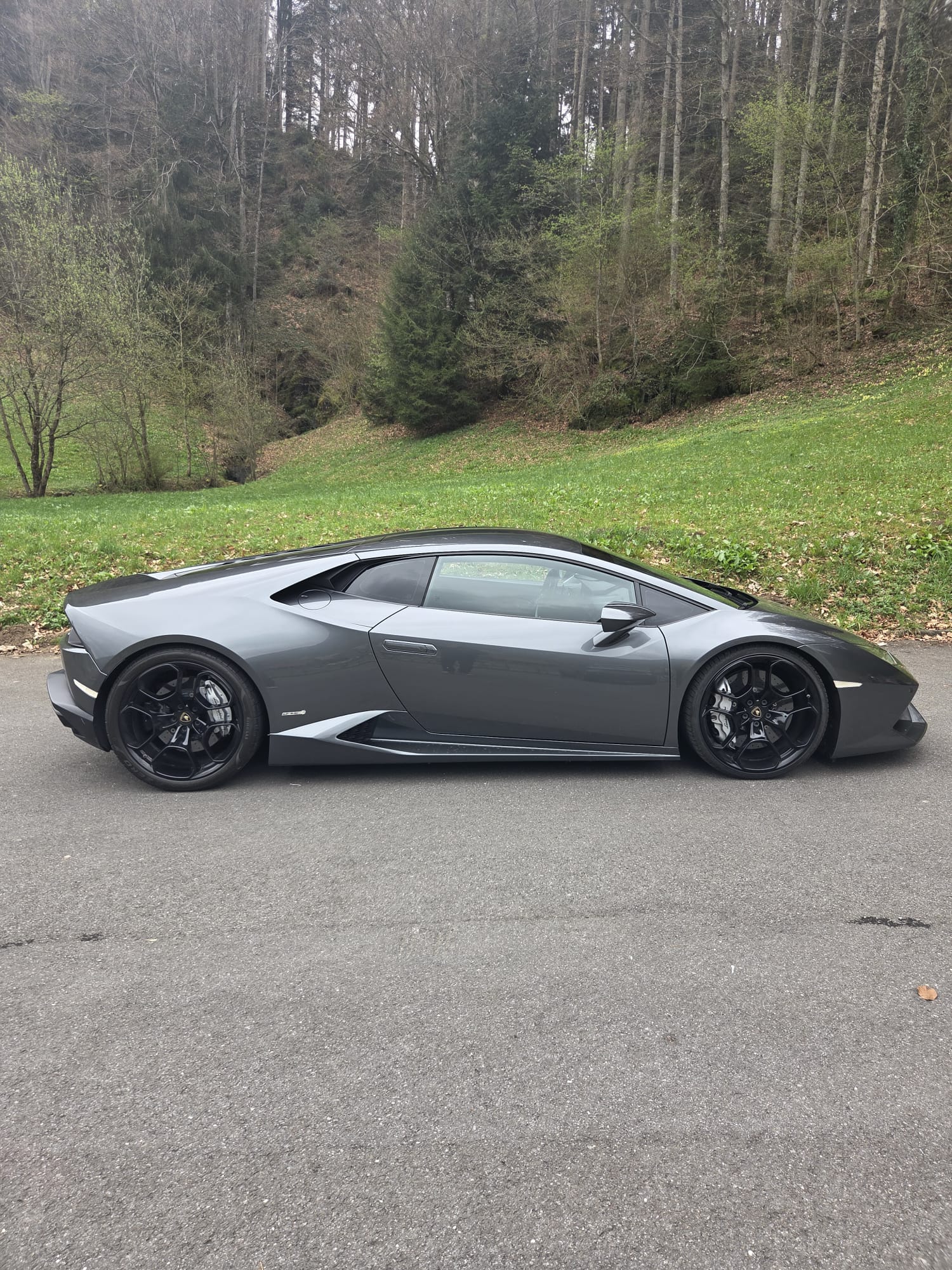 LAMBORGHINI 5.2-image-2