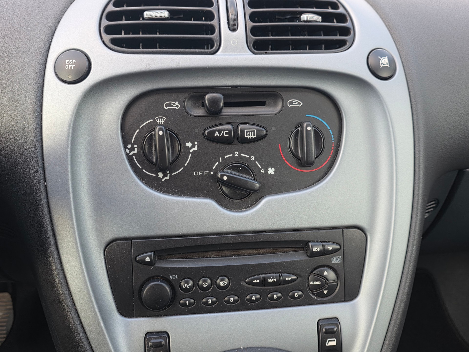 CITROEN Xsara Picasso 1.6HDi (X)-image-9