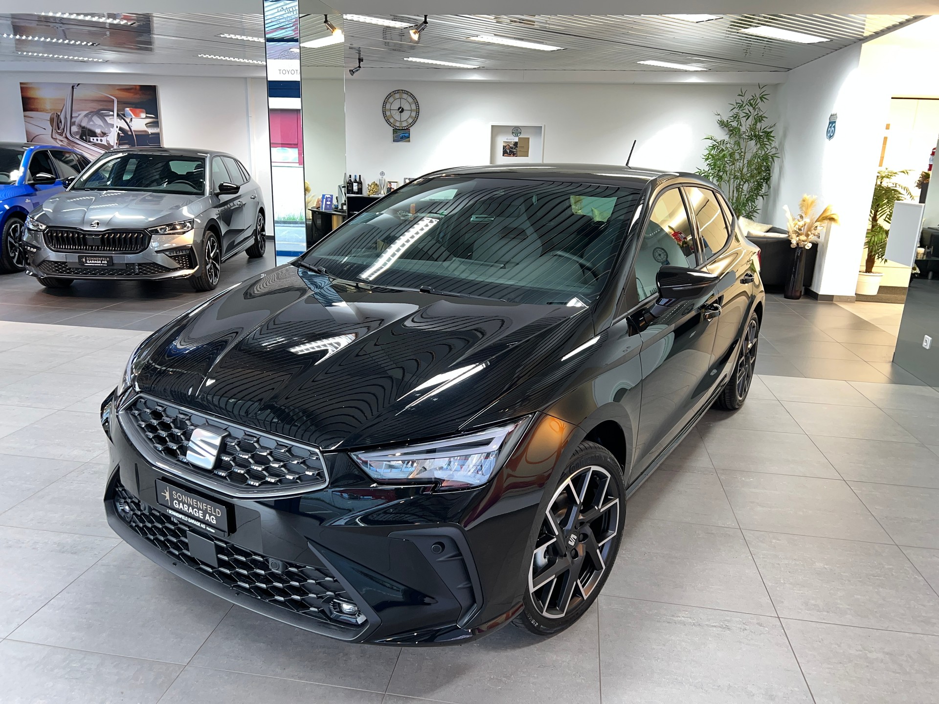 SEAT Ibiza 1.5 EcoTSI Move FR DSG / Neustes Modell / 5 Jahre Garantie-showroom-element-2