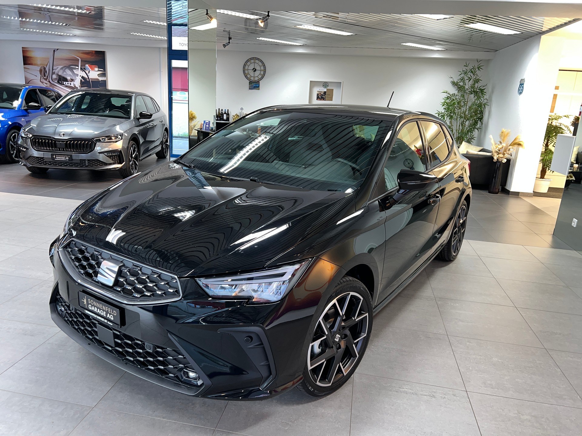 SEAT Ibiza 1.5 EcoTSI Move FR DSG / Neustes Modell / 5 Jahre Garantie-showroom-element-3