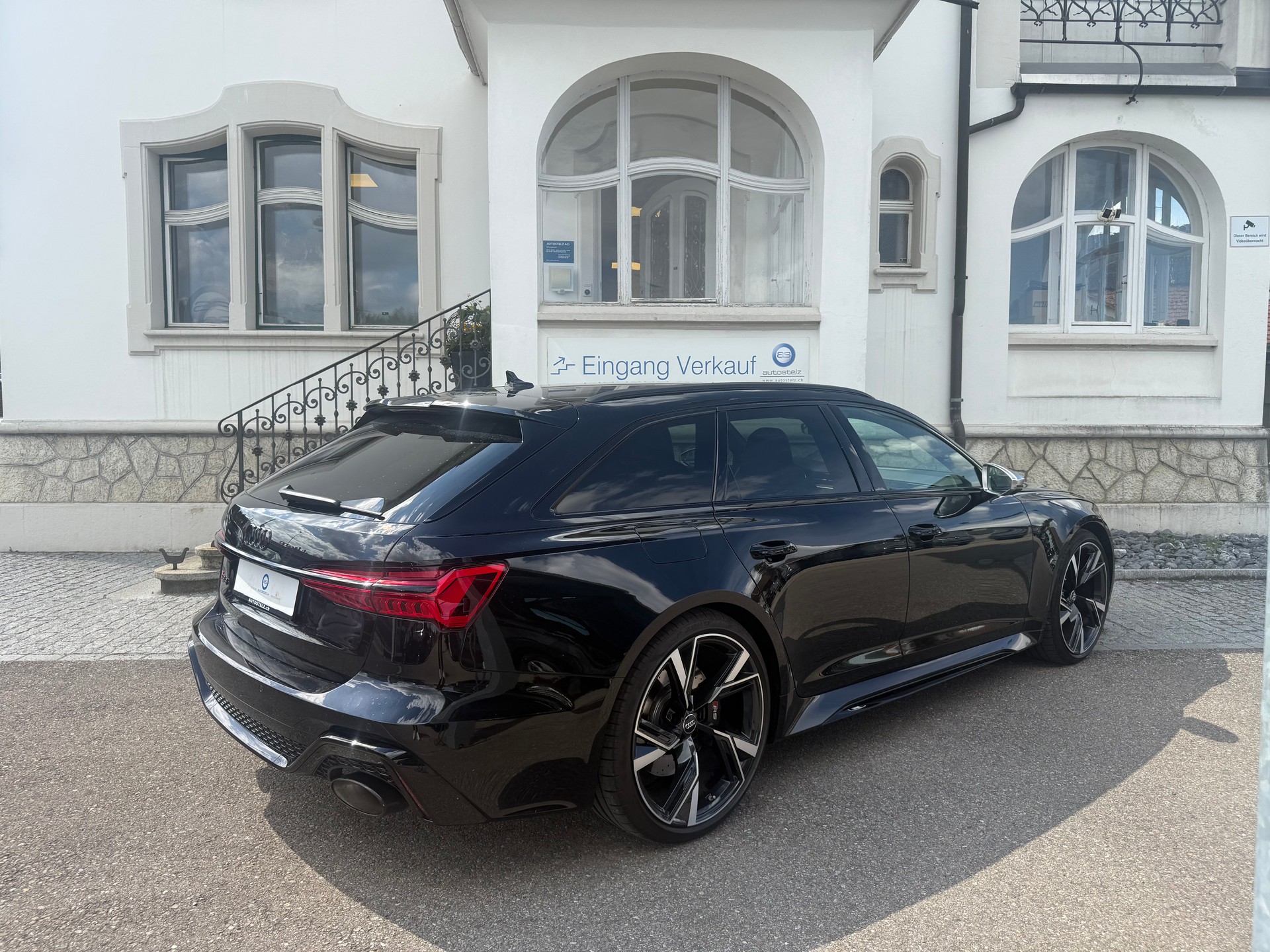 AUDI RS6 Avant 4.0 V8 TFSI quattro T-Tronic-showroom-element-2