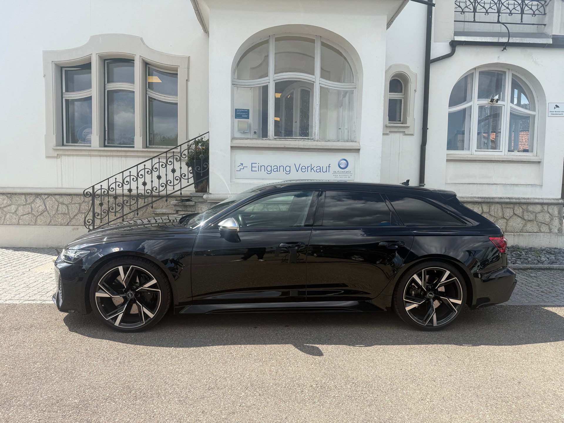 AUDI RS6 Avant 4.0 V8 TFSI quattro T-Tronic-showroom-element-1