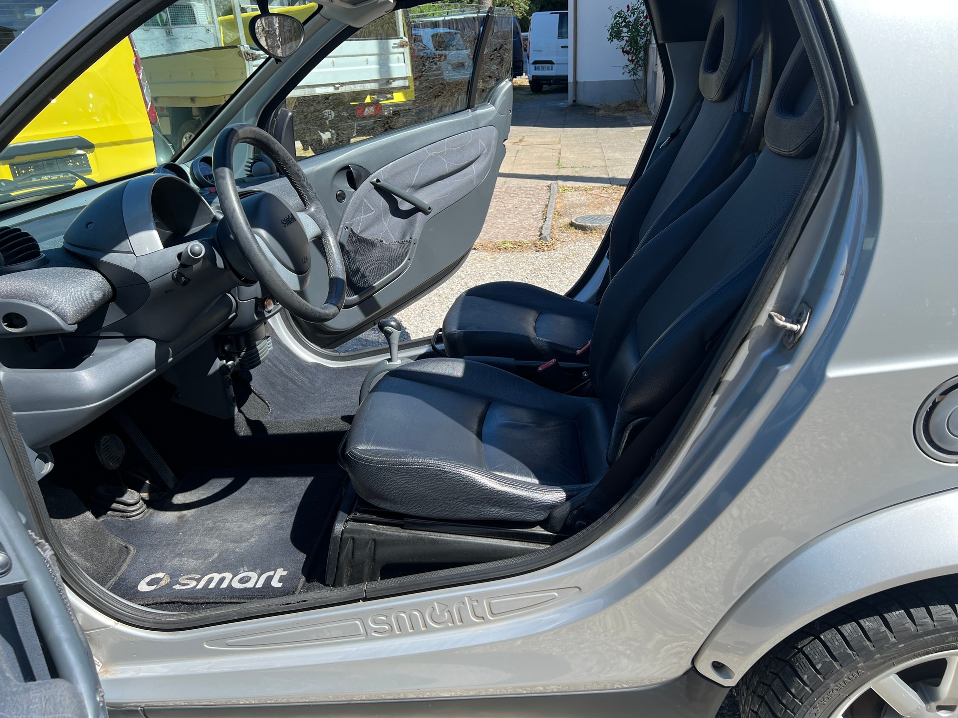SMART fortwo passion cabrio-image-8