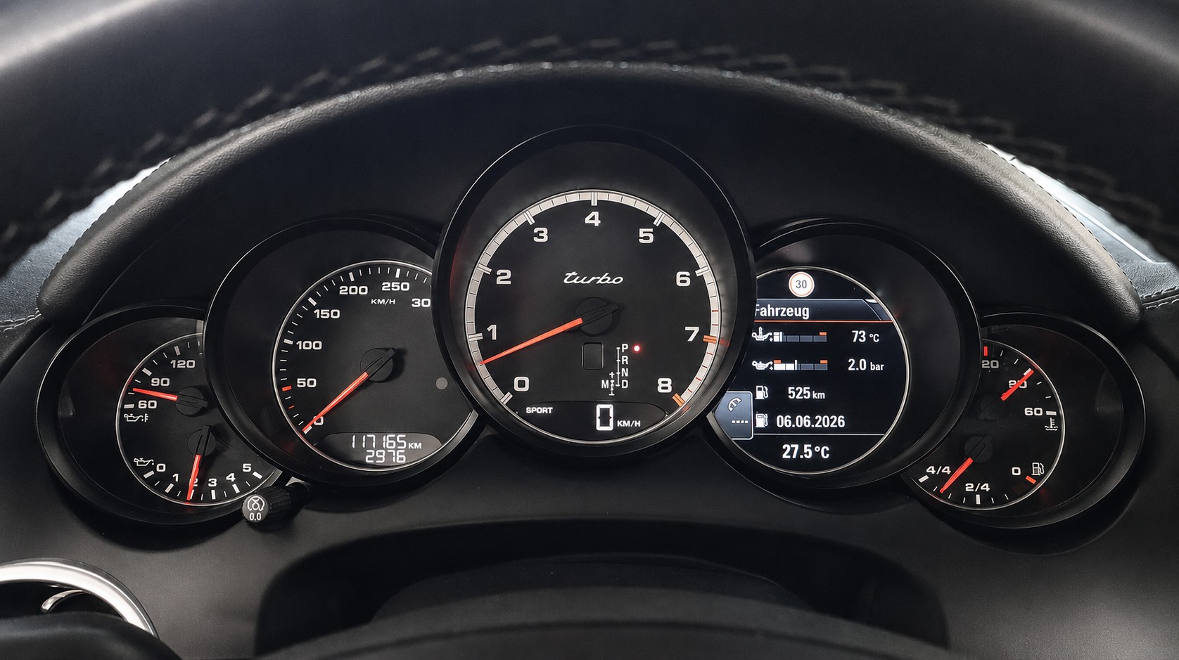 PORSCHE Cayenne 4.8 V8 Turbo TipT-image-7