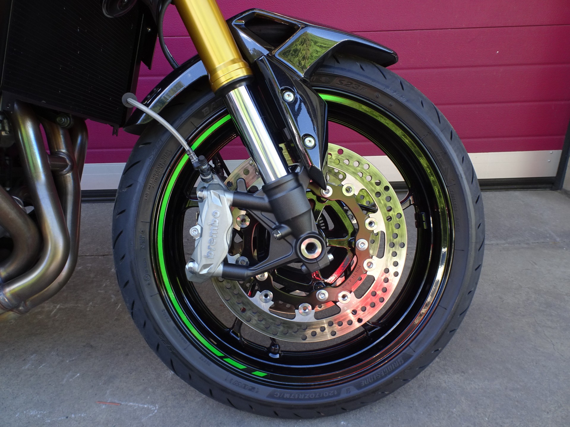 KAWASAKI Z 900 SE Performance-showroom-element-1
