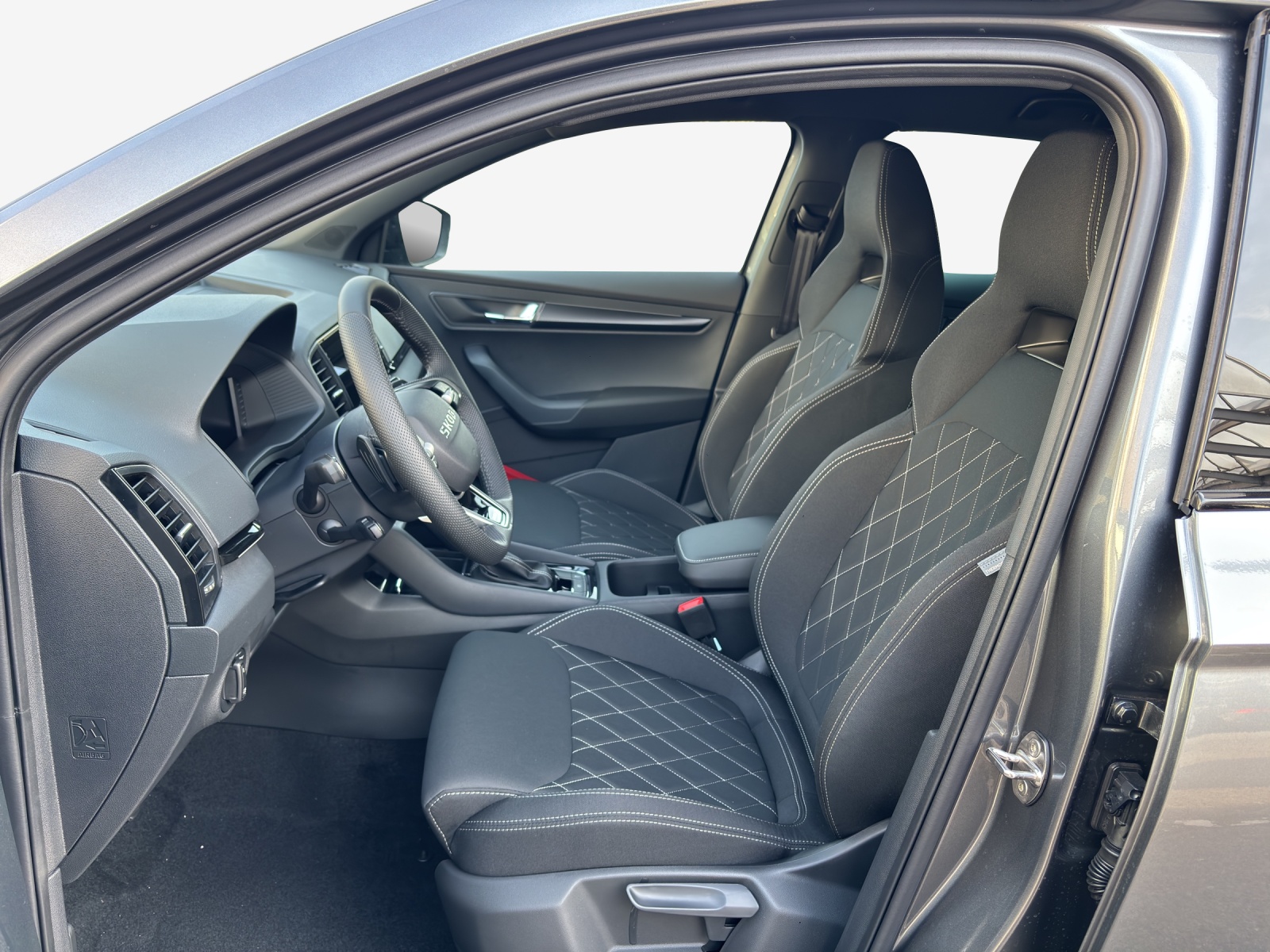 SKODA Karoq 2.0 TSI Dynamic Limited Edition 4x4 DSG-image-7