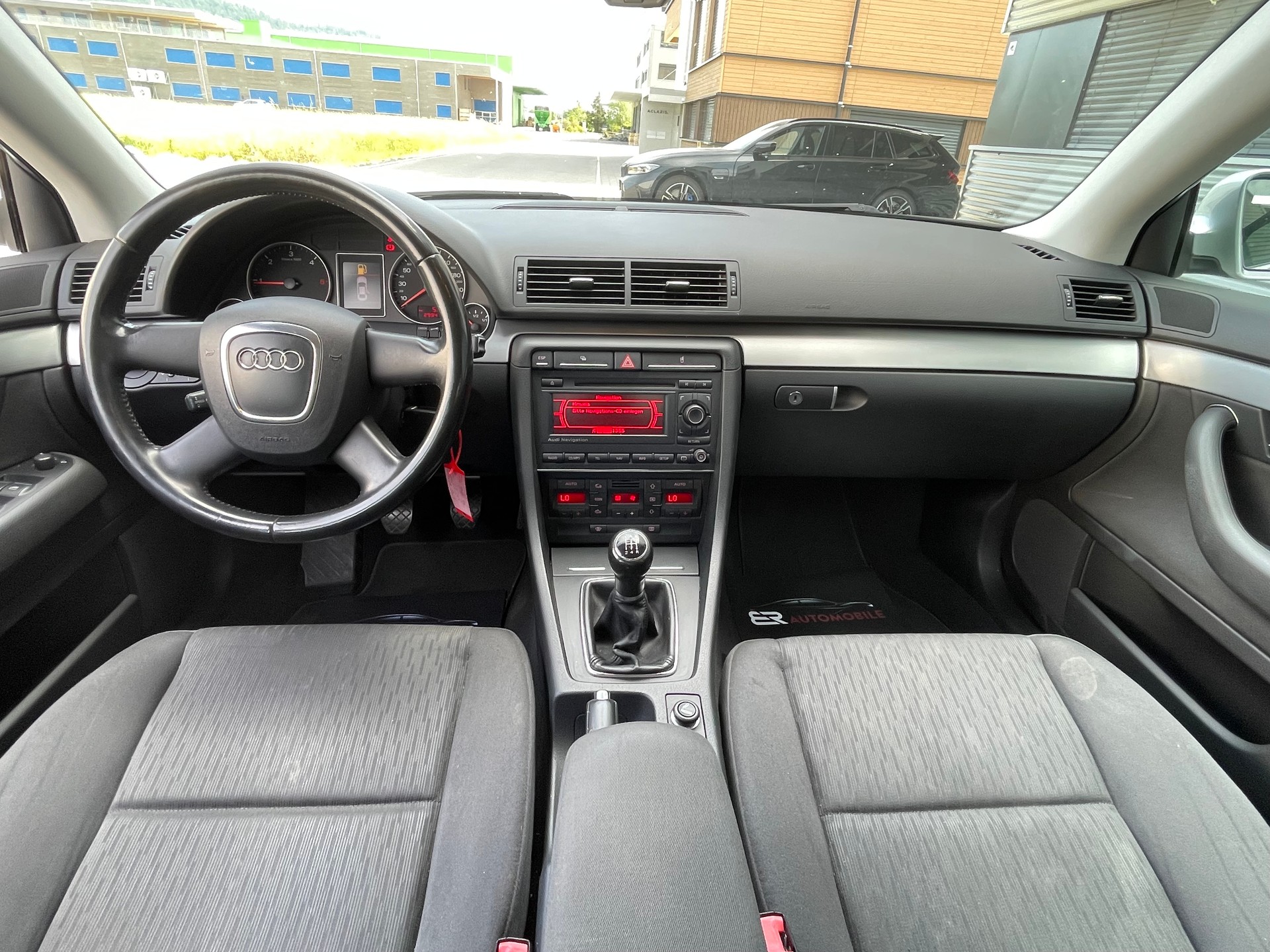 AUDI A4 Avant 1.9 TDI-image-9