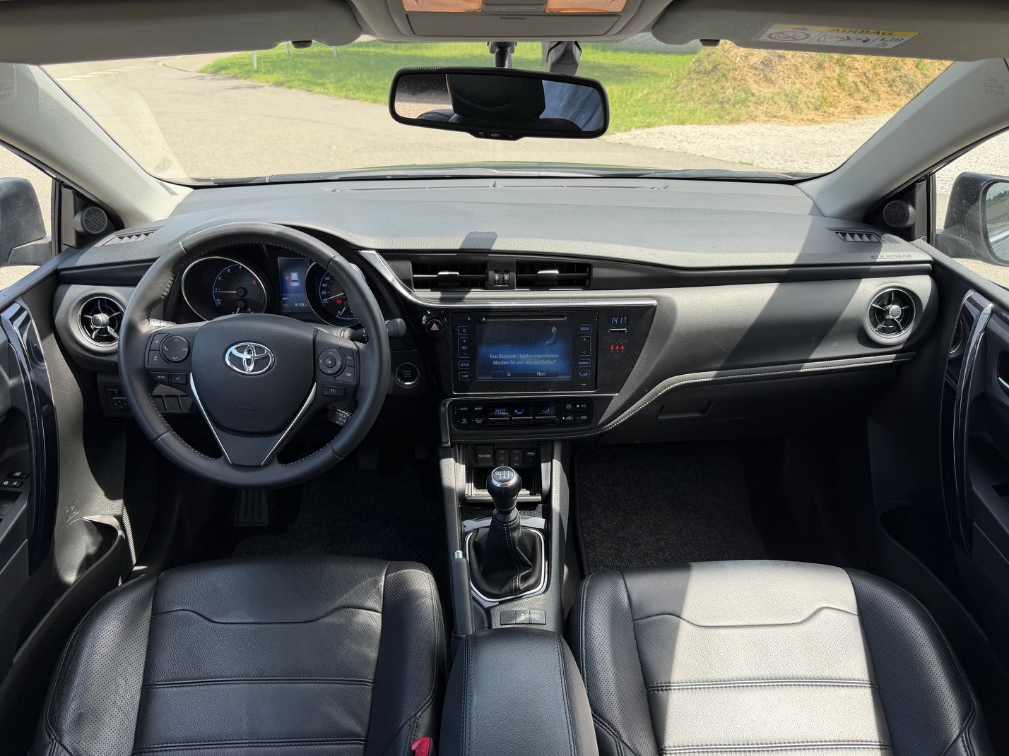 TOYOTA Auris 1.2 Turbo Swiss Trend-image-6